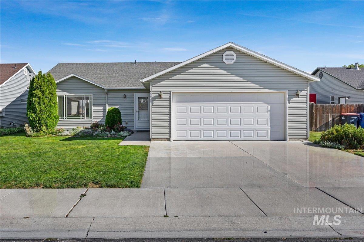 555 Hunter Ave, Twin Falls, Idaho 83301, 3 Bedrooms, 2 Bathrooms, Residential For Sale, Price $309,900, 98998719