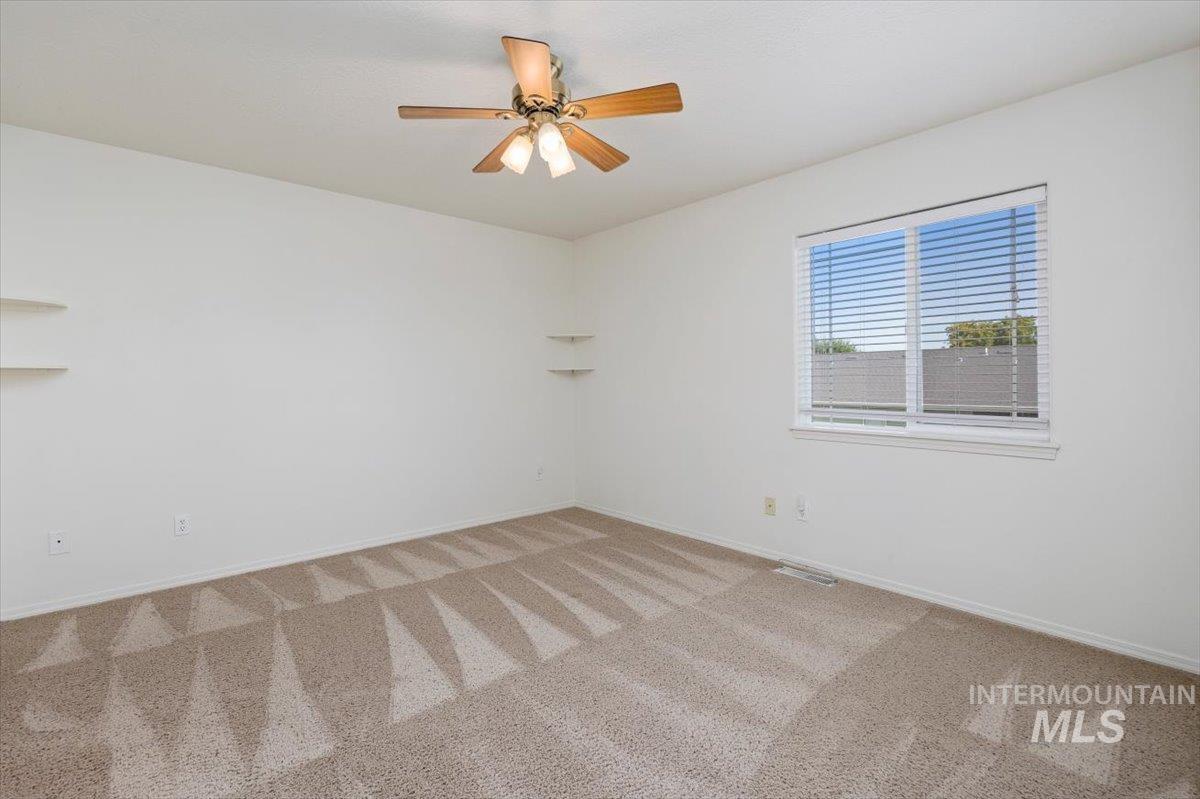 555 Hunter Ave, Twin Falls, Idaho 83301, 3 Bedrooms, 2 Bathrooms, Residential For Sale, Price $309,900, 98998719