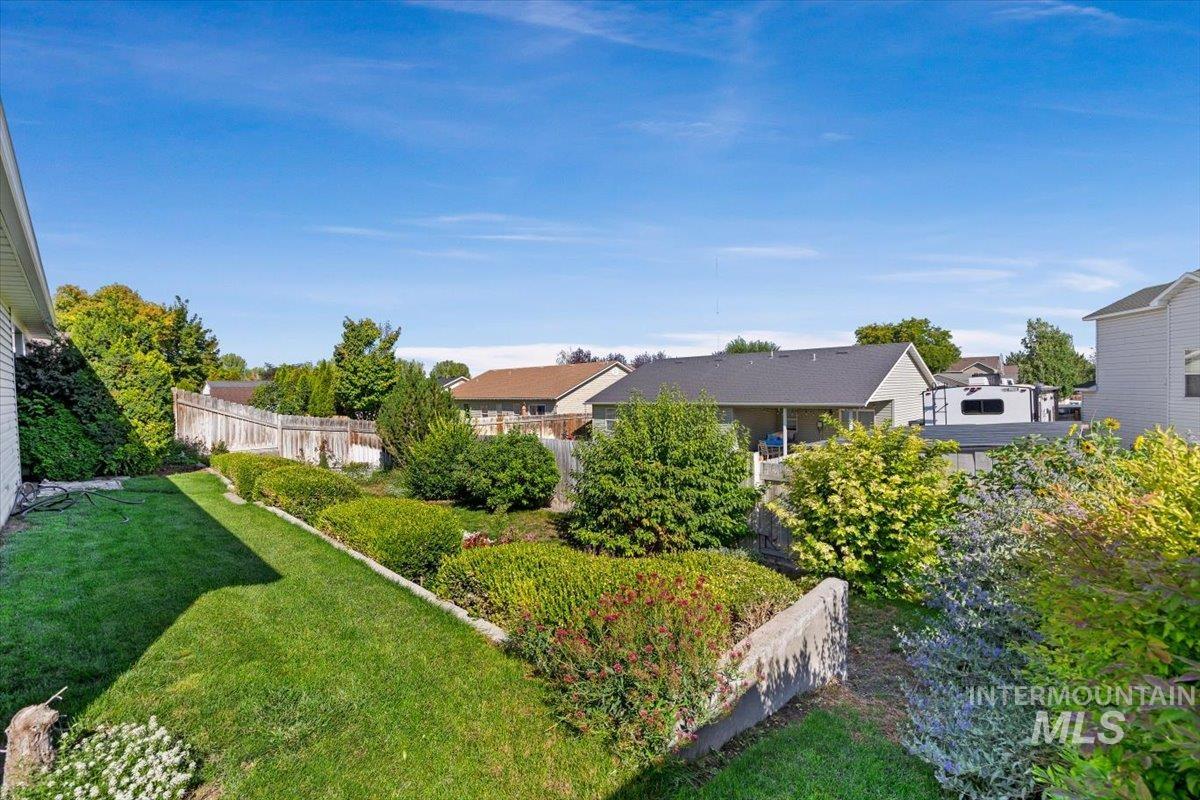 555 Hunter Ave, Twin Falls, Idaho 83301, 3 Bedrooms, 2 Bathrooms, Residential For Sale, Price $309,900, 98998719