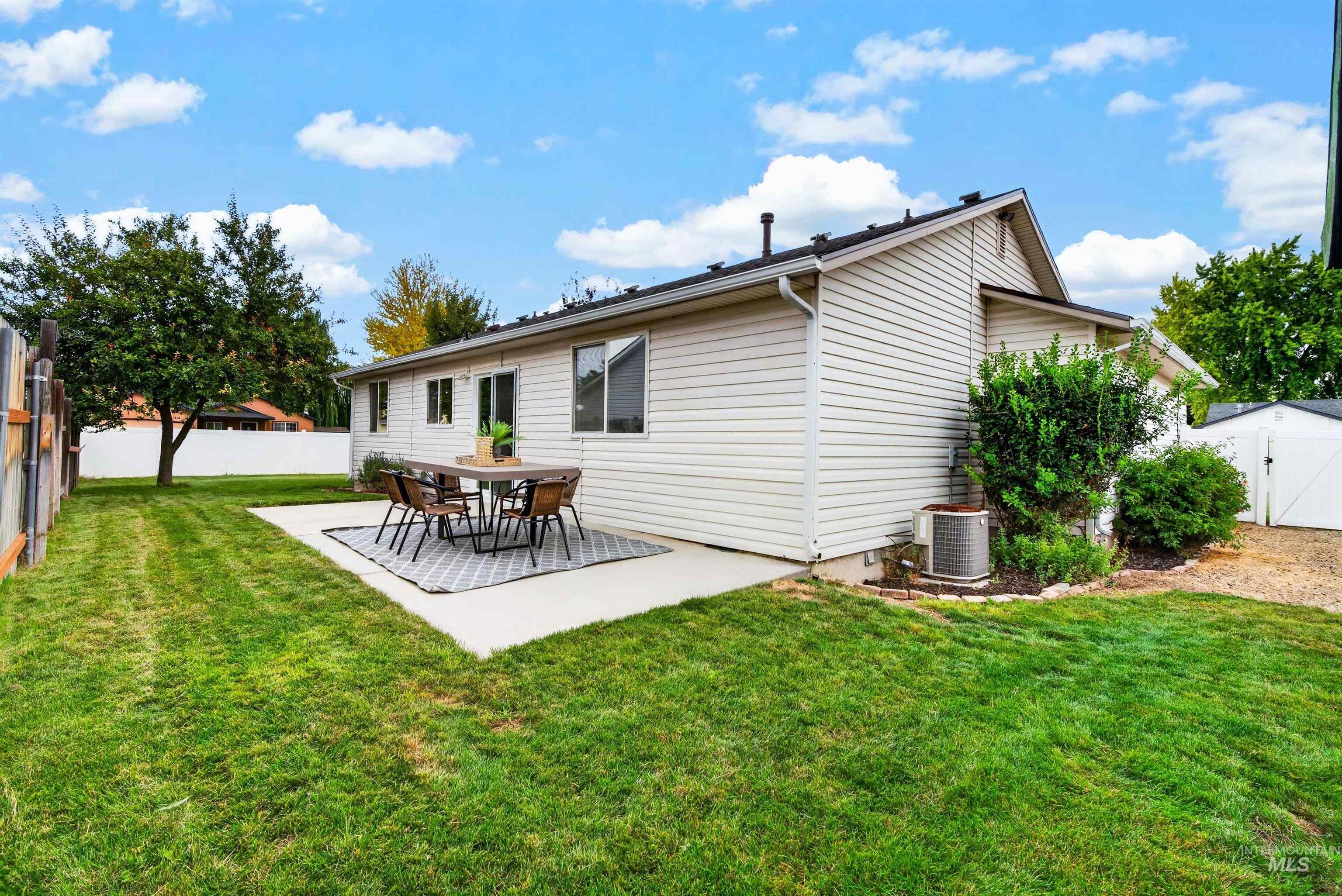 1405 Boundary Street, Nampa, Idaho 83686, 3 Bedrooms, 2 Bathrooms, Residential For Sale, Price $372,500, 98998720