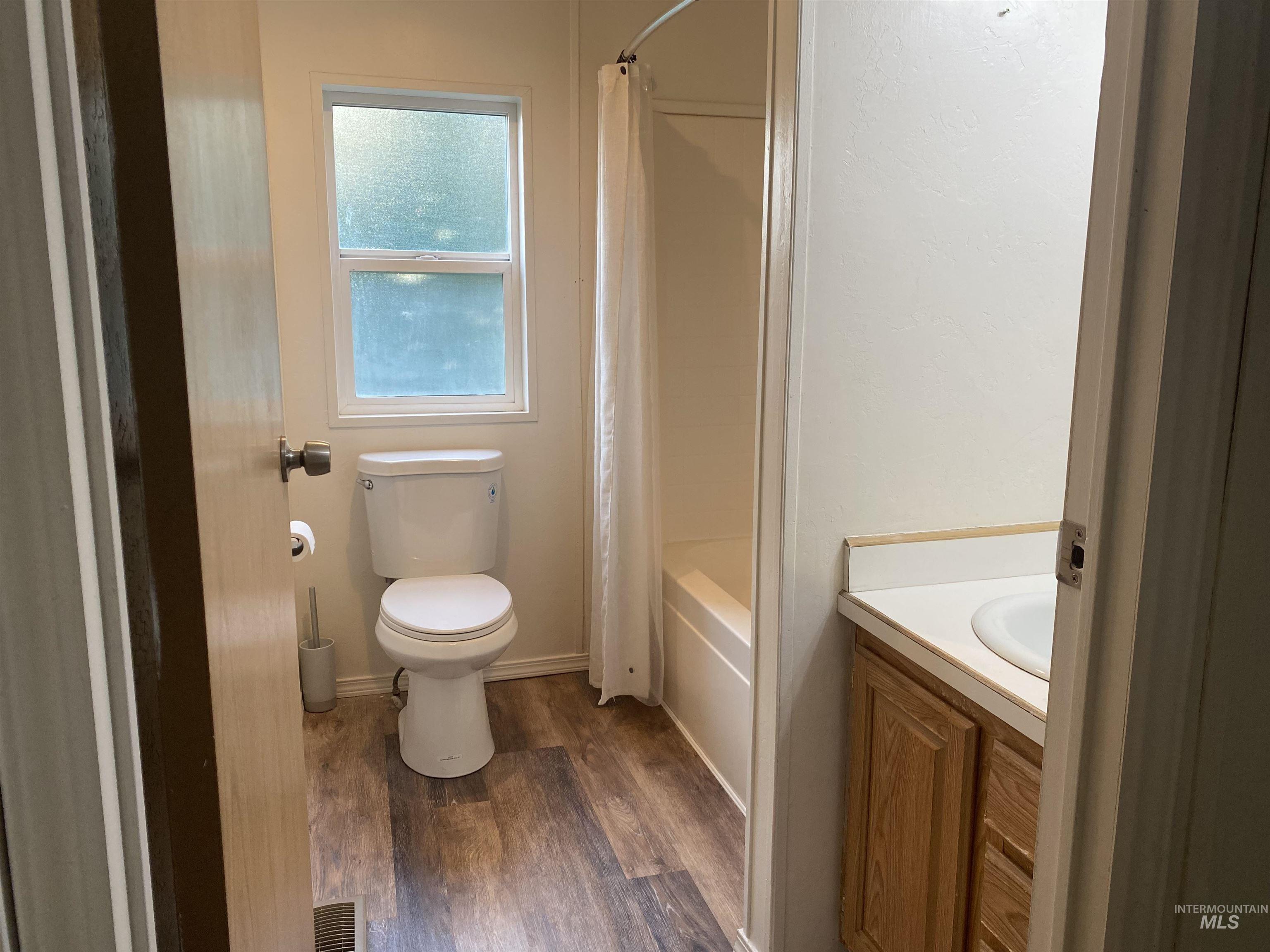 1630 Birch Ave #A & #B, Lewiston, Idaho 83501, 3 Bedrooms, 2 Bathrooms, Residential Income For Sale, Price $585,000,MLS 98998726