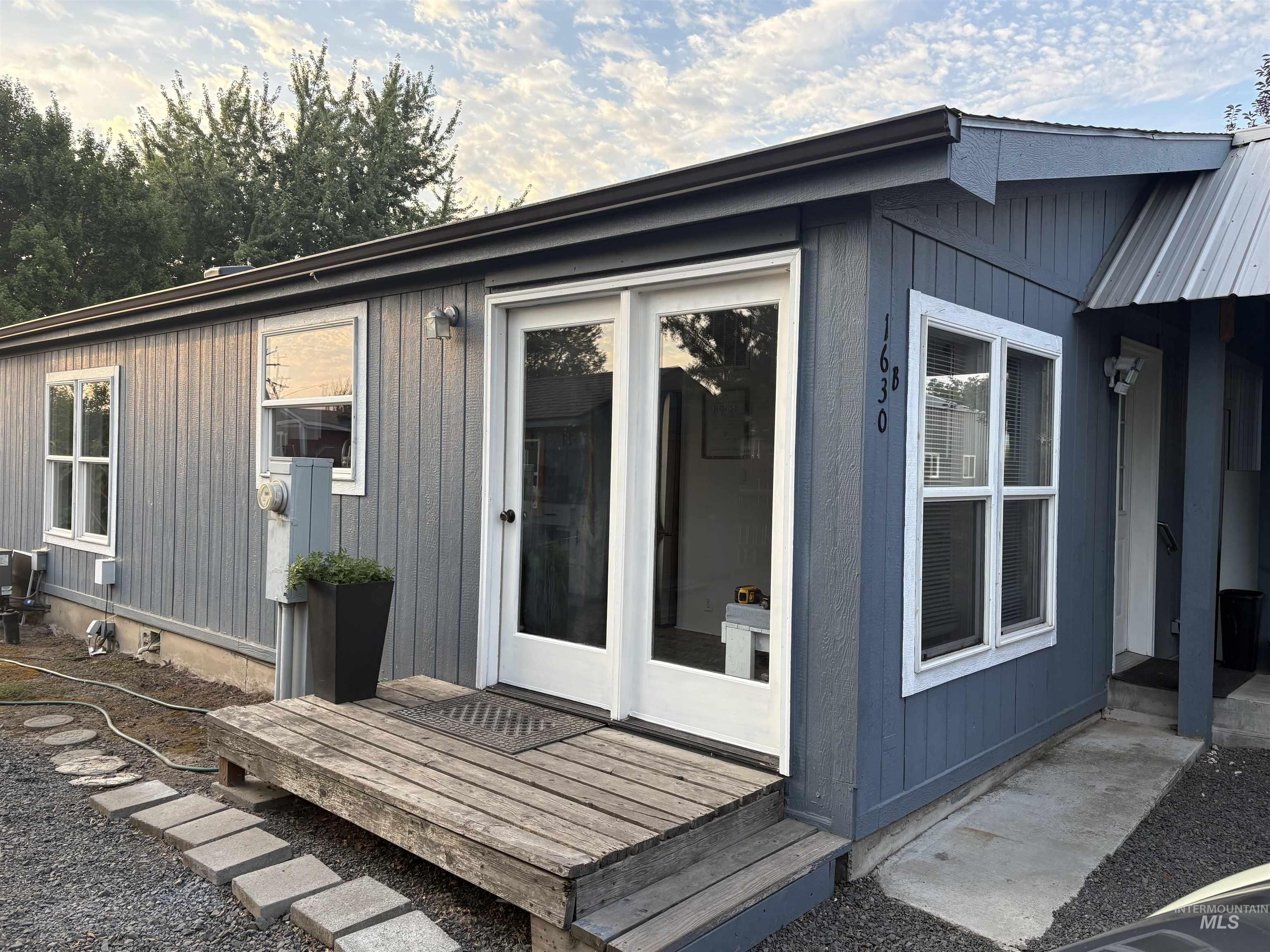 1630 Birch Ave #A & #B, Lewiston, Idaho 83501, 3 Bedrooms, 2 Bathrooms, Residential Income For Sale, Price $585,000,MLS 98998726