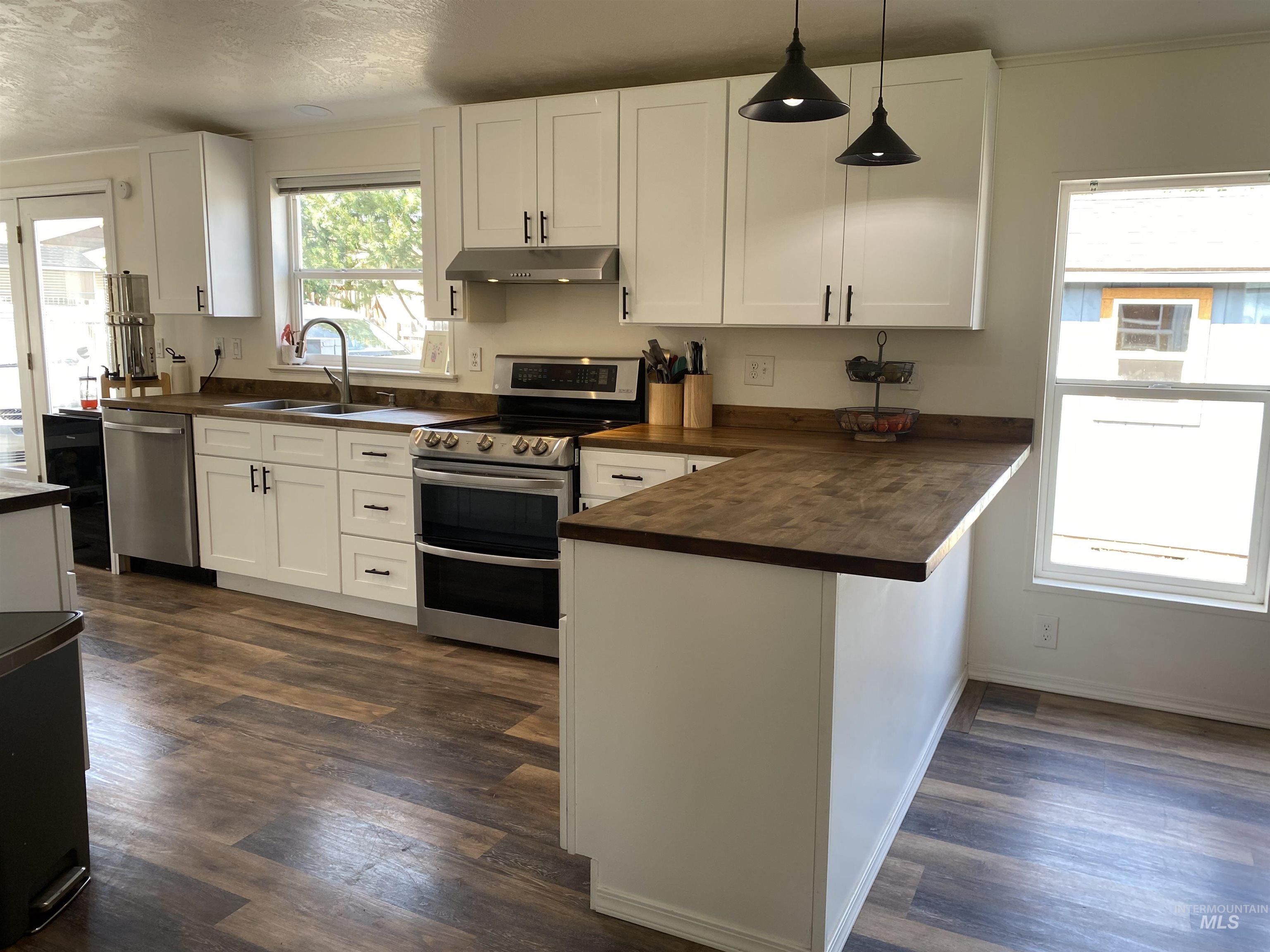 1630 Birch Ave #A & #B, Lewiston, Idaho 83501, 3 Bedrooms, 2 Bathrooms, Residential Income For Sale, Price $585,000,MLS 98998726