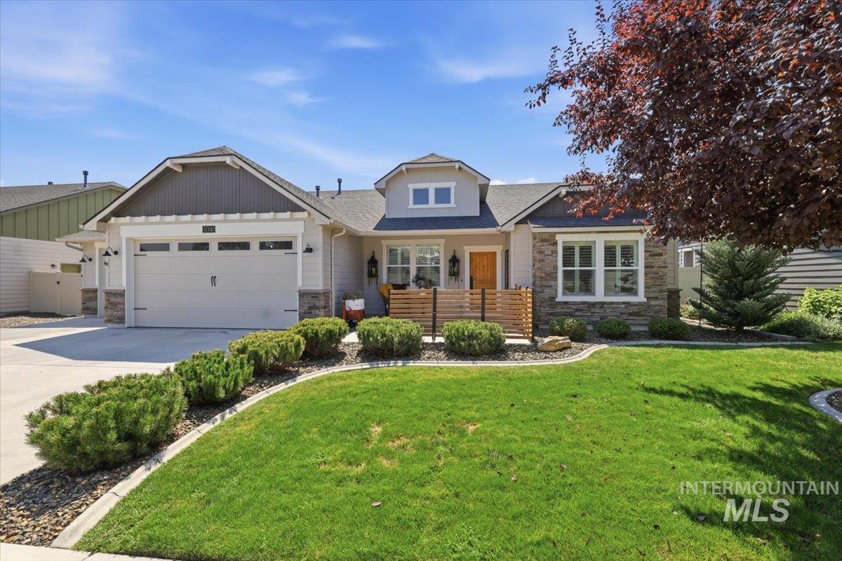 11341 W Mountain Iris St, Star, Idaho 83669, 3 Bedrooms, 2 Bathrooms, Residential For Sale, Price $585,000,MLS 98998727