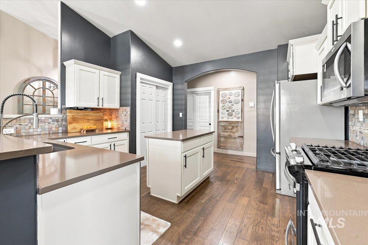 11341 W Mountain Iris St, Star, Idaho 83669, 3 Bedrooms, 2 Bathrooms, Residential For Sale, Price $585,000,MLS 98998727