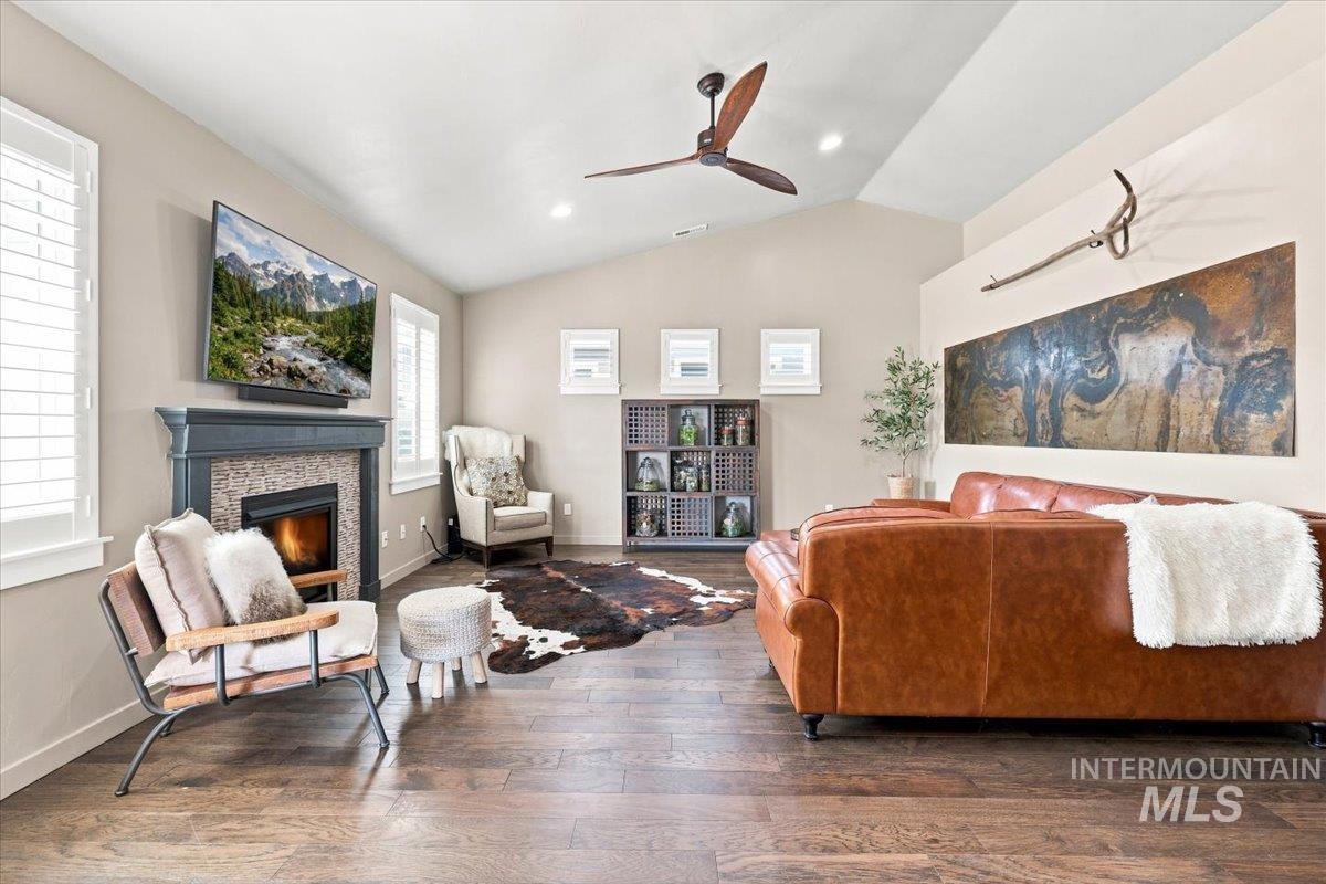 11341 W Mountain Iris St, Star, Idaho 83669, 3 Bedrooms, 2 Bathrooms, Residential For Sale, Price $585,000,MLS 98998727