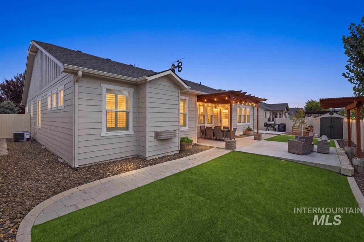 11341 W Mountain Iris St, Star, Idaho 83669, 3 Bedrooms, 2 Bathrooms, Residential For Sale, Price $585,000,MLS 98998727