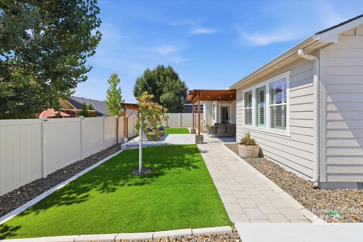 11341 W Mountain Iris St, Star, Idaho 83669, 3 Bedrooms, 2 Bathrooms, Residential For Sale, Price $585,000,MLS 98998727