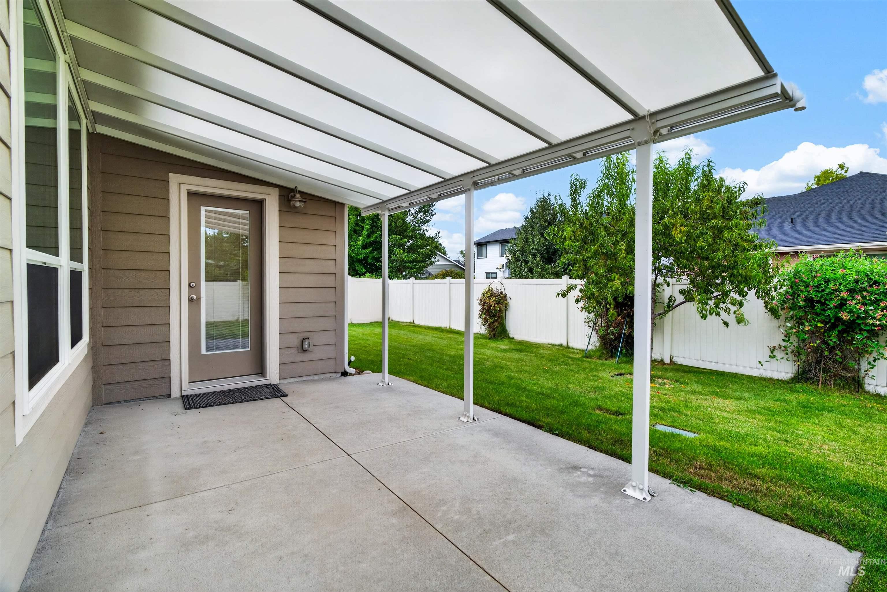 4140 W Stone House, Eagle, Idaho 83616, 3 Bedrooms, 2 Bathrooms, Residential For Sale, Price $595,000,MLS 98998730