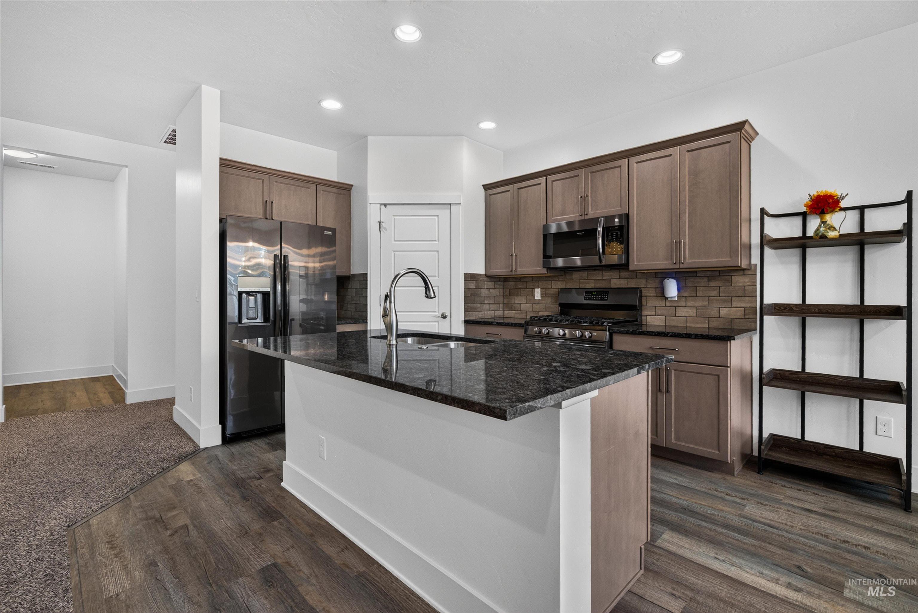 4140 W Stone House, Eagle, Idaho 83616, 3 Bedrooms, 2 Bathrooms, Residential For Sale, Price $595,000,MLS 98998730