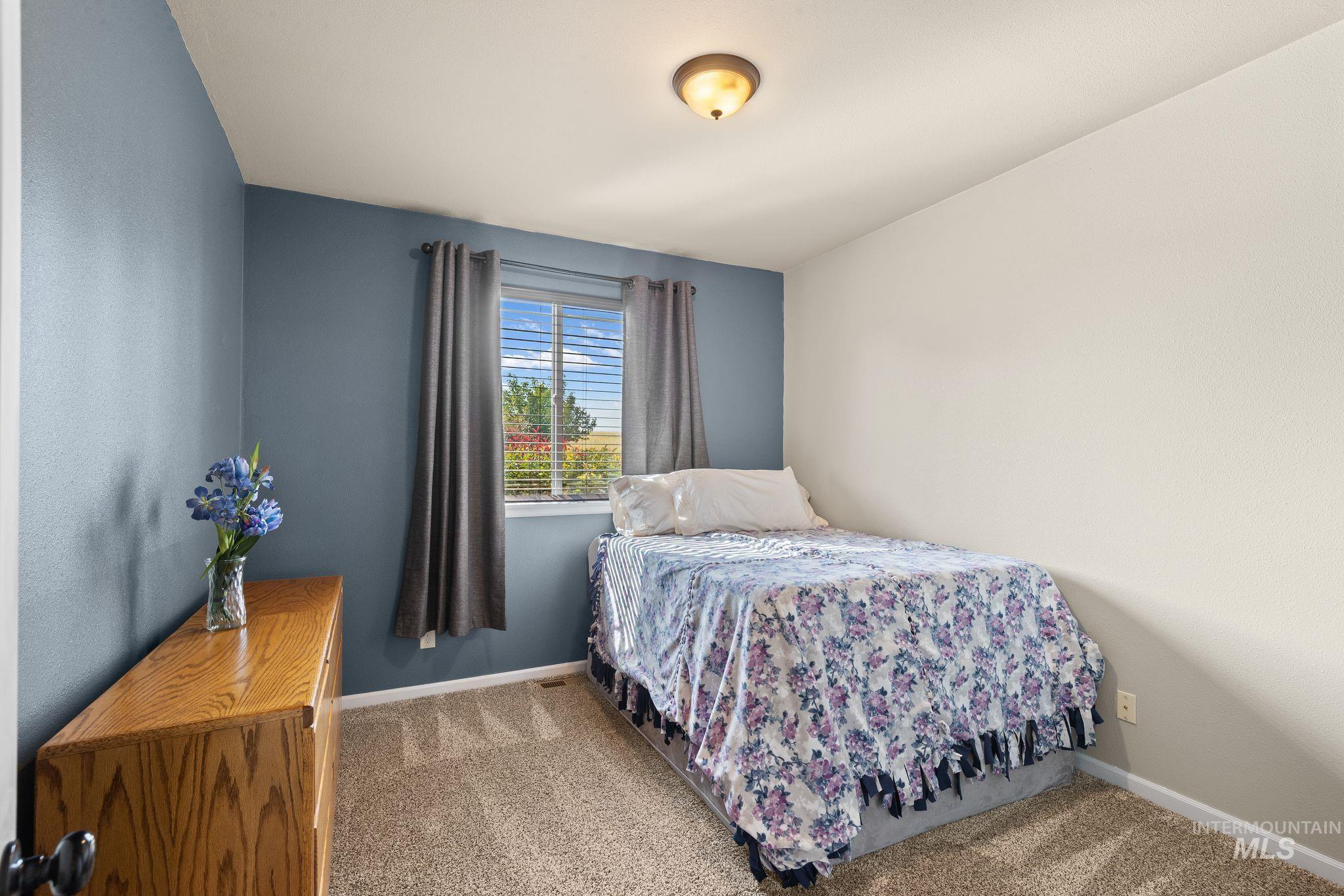 999 Amity Lane, Clarkston, Washington 99403, 5 Bedrooms, 4 Bathrooms, Residential For Sale, Price $995,000,MLS 98998732