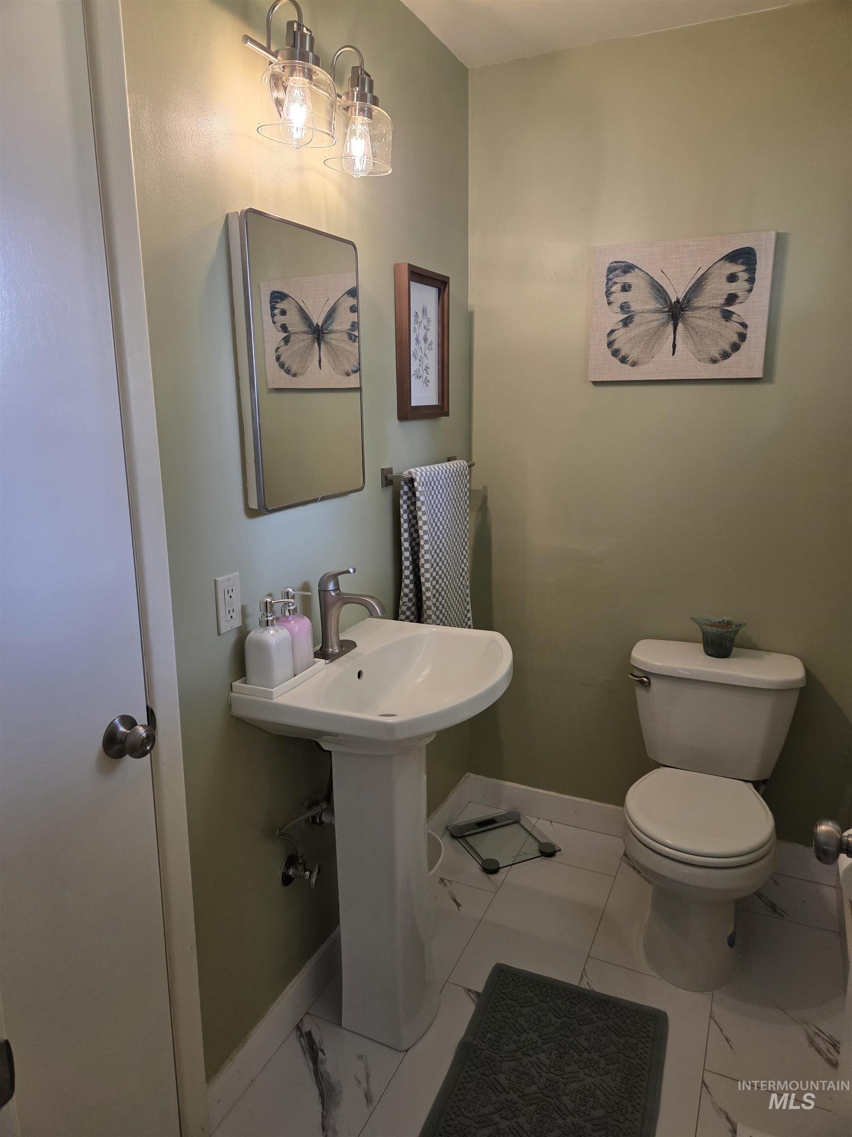 431 Linden Drive, Lewiston, Idaho 83501, 4 Bedrooms, 2.5 Bathrooms, Residential For Sale, Price $390,000, 98998733