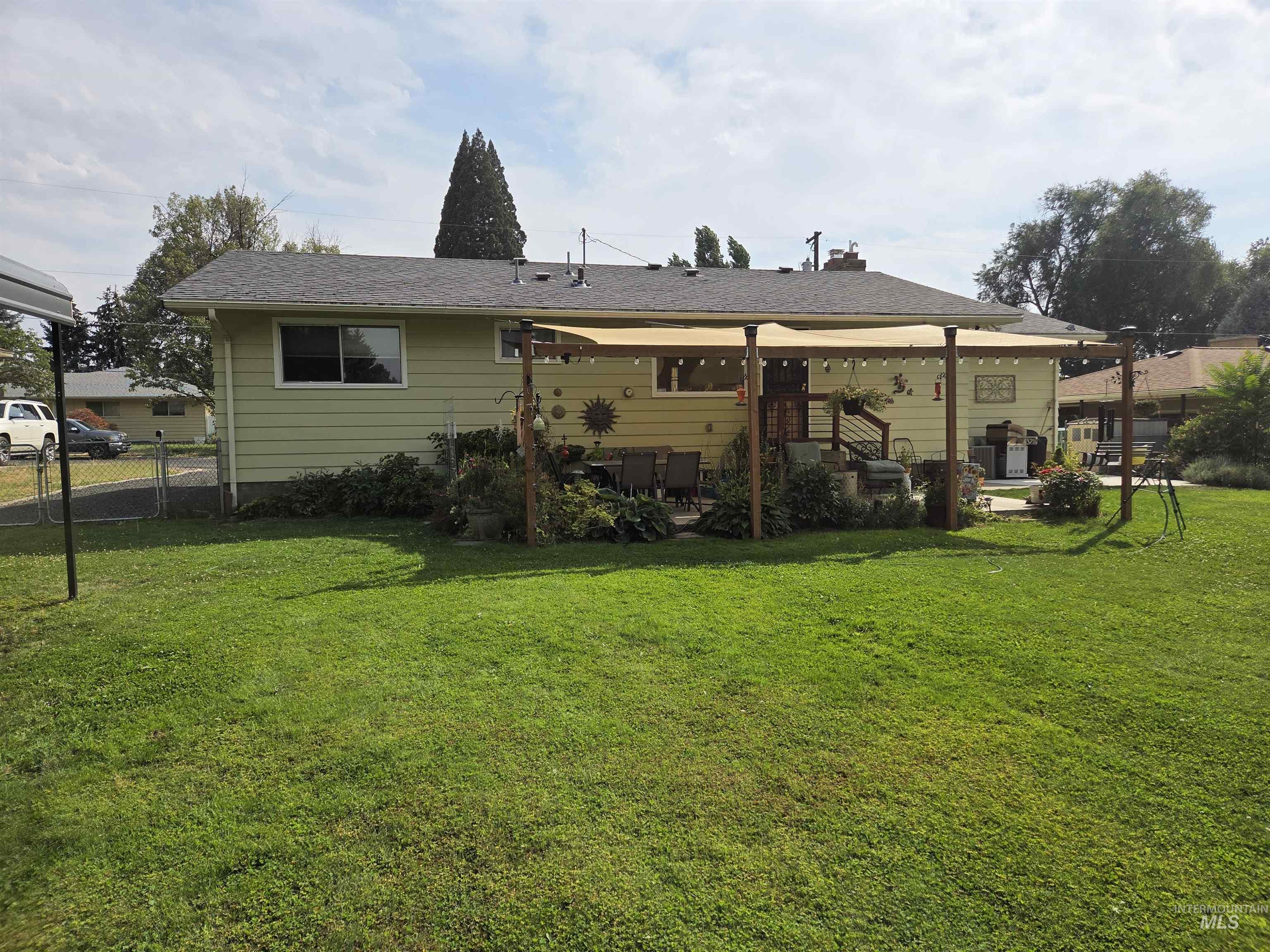 431 Linden Drive, Lewiston, Idaho 83501, 4 Bedrooms, 2.5 Bathrooms, Residential For Sale, Price $390,000, 98998733