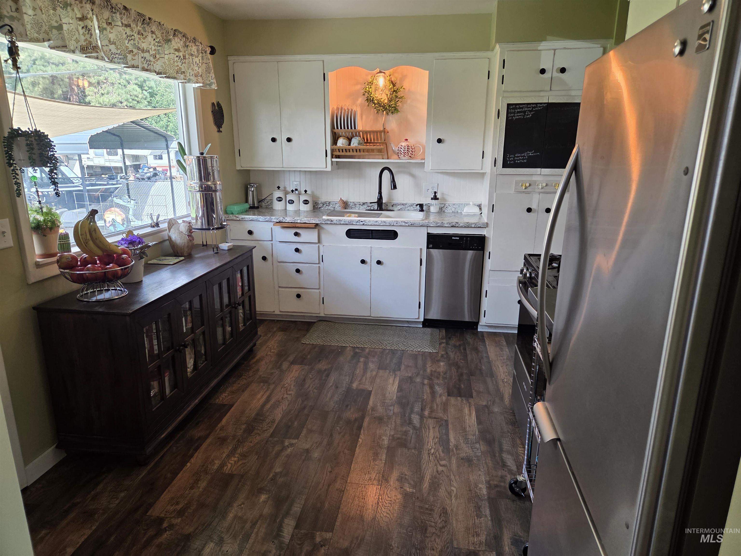 431 Linden Drive, Lewiston, Idaho 83501, 4 Bedrooms, 2.5 Bathrooms, Residential For Sale, Price $390,000, 98998733