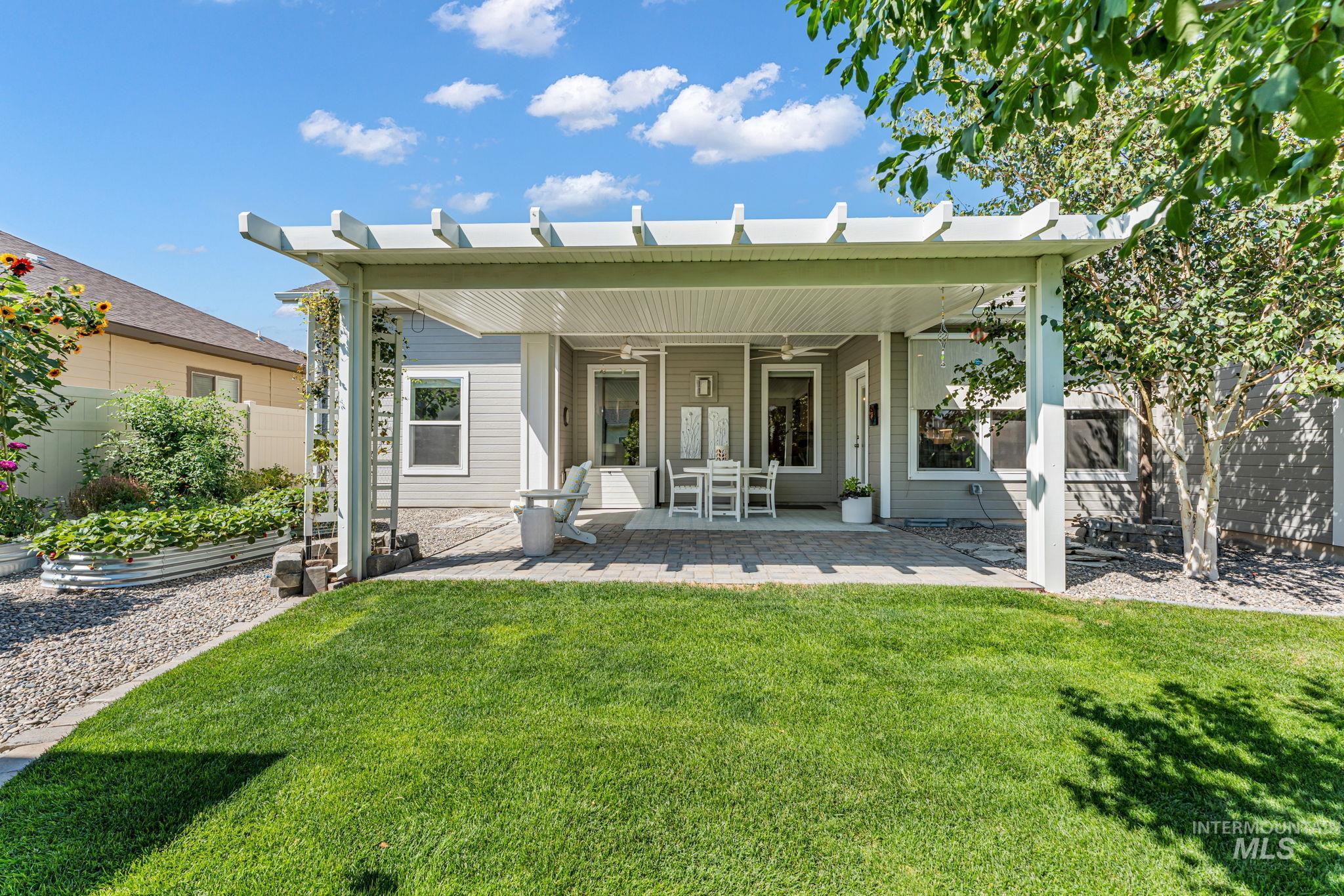 2226 Coolwater Street, Twin Falls, Idaho 83301, 3 Bedrooms, 2.5 Bathrooms, Residential For Sale, Price $560,000,MLS 98998736
