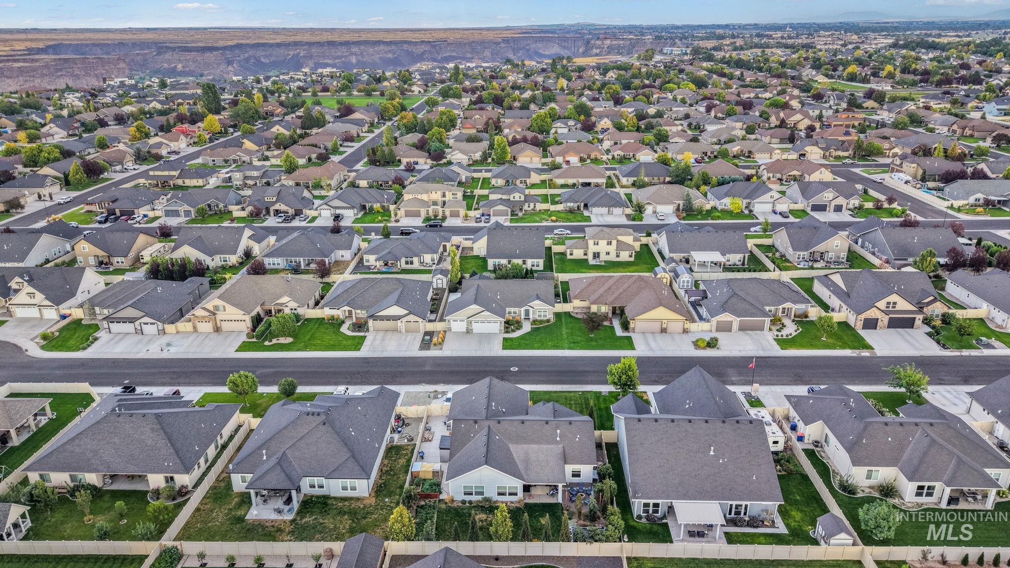 2226 Coolwater Street, Twin Falls, Idaho 83301, 3 Bedrooms, 2.5 Bathrooms, Residential For Sale, Price $560,000,MLS 98998736