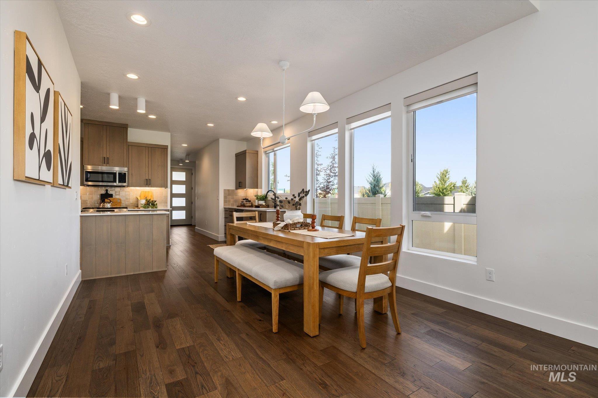 6416 S Astoria Ave, Meridian, Idaho 83642, 4 Bedrooms, 2.5 Bathrooms, Residential For Sale, Price $550,000,MLS 98998740