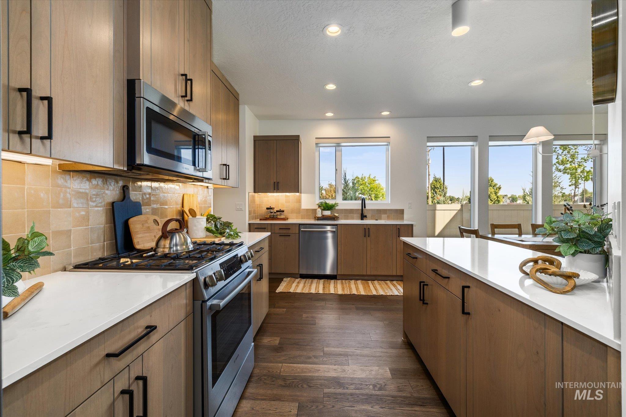 6416 S Astoria Ave, Meridian, Idaho 83642, 4 Bedrooms, 2.5 Bathrooms, Residential For Sale, Price $550,000,MLS 98998740