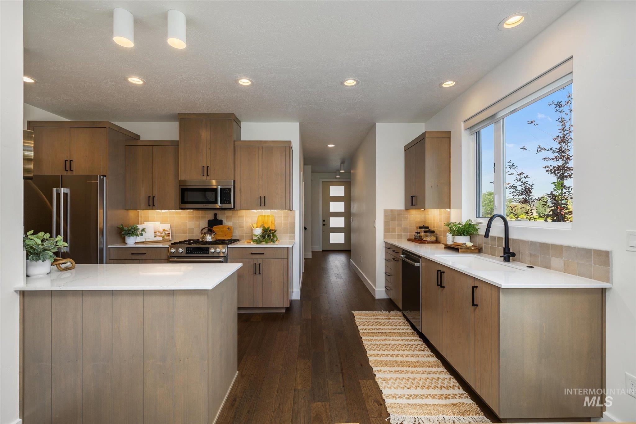 6416 S Astoria Ave, Meridian, Idaho 83642, 4 Bedrooms, 2.5 Bathrooms, Residential For Sale, Price $550,000,MLS 98998740
