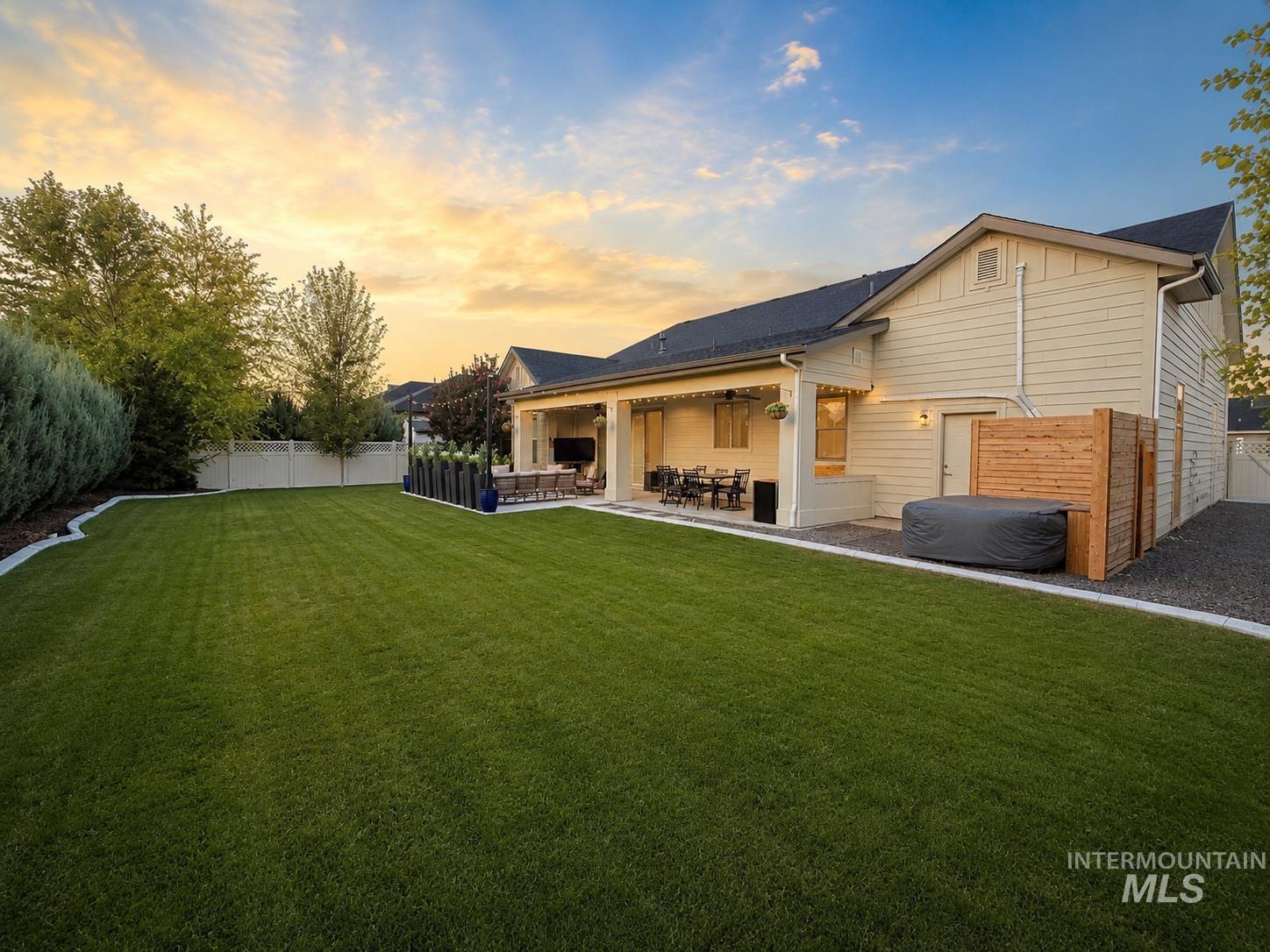 5518 N Asissi Ave, Meridian, Idaho 83646, 4 Bedrooms, 2.5 Bathrooms, Residential For Sale, Price $879,000,MLS 98998741