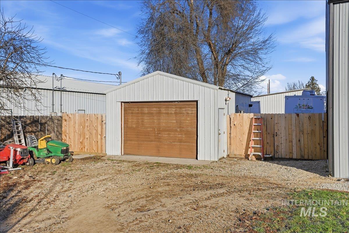 545 S Conover, Eagle, Idaho 83616, 3 Bedrooms, 2 Bathrooms, Residential For Sale, Price $629,500, 98998742