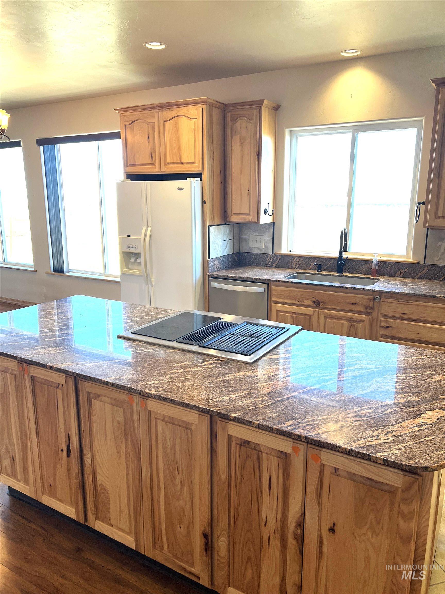 3248 N 2800 East, Twin Falls, Idaho 83301, 4 Bedrooms, 3 Bathrooms, Residential For Sale, Price $749,000,MLS 98998743