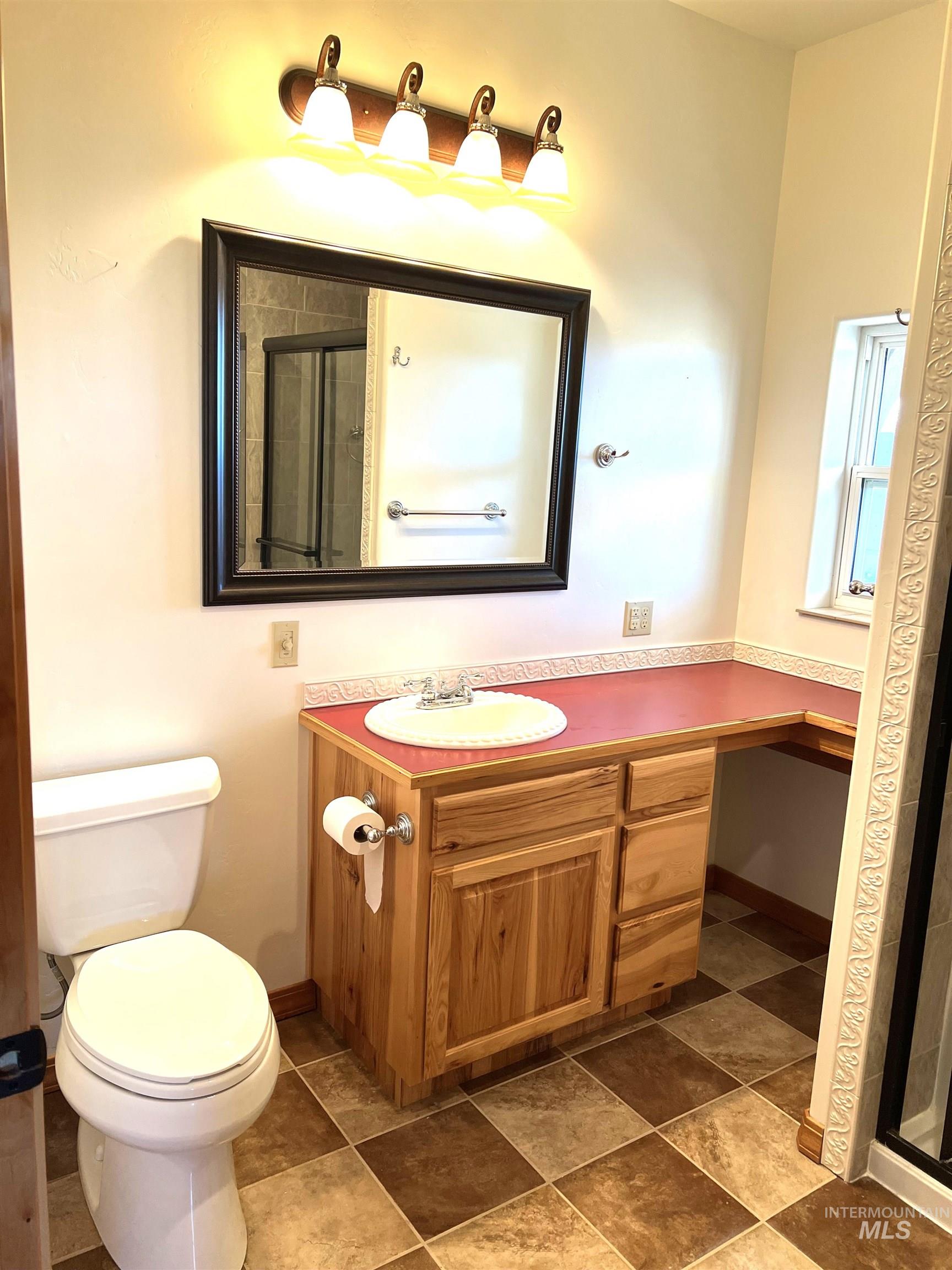 3248 N 2800 East, Twin Falls, Idaho 83301, 4 Bedrooms, 3 Bathrooms, Residential For Sale, Price $749,000,MLS 98998743