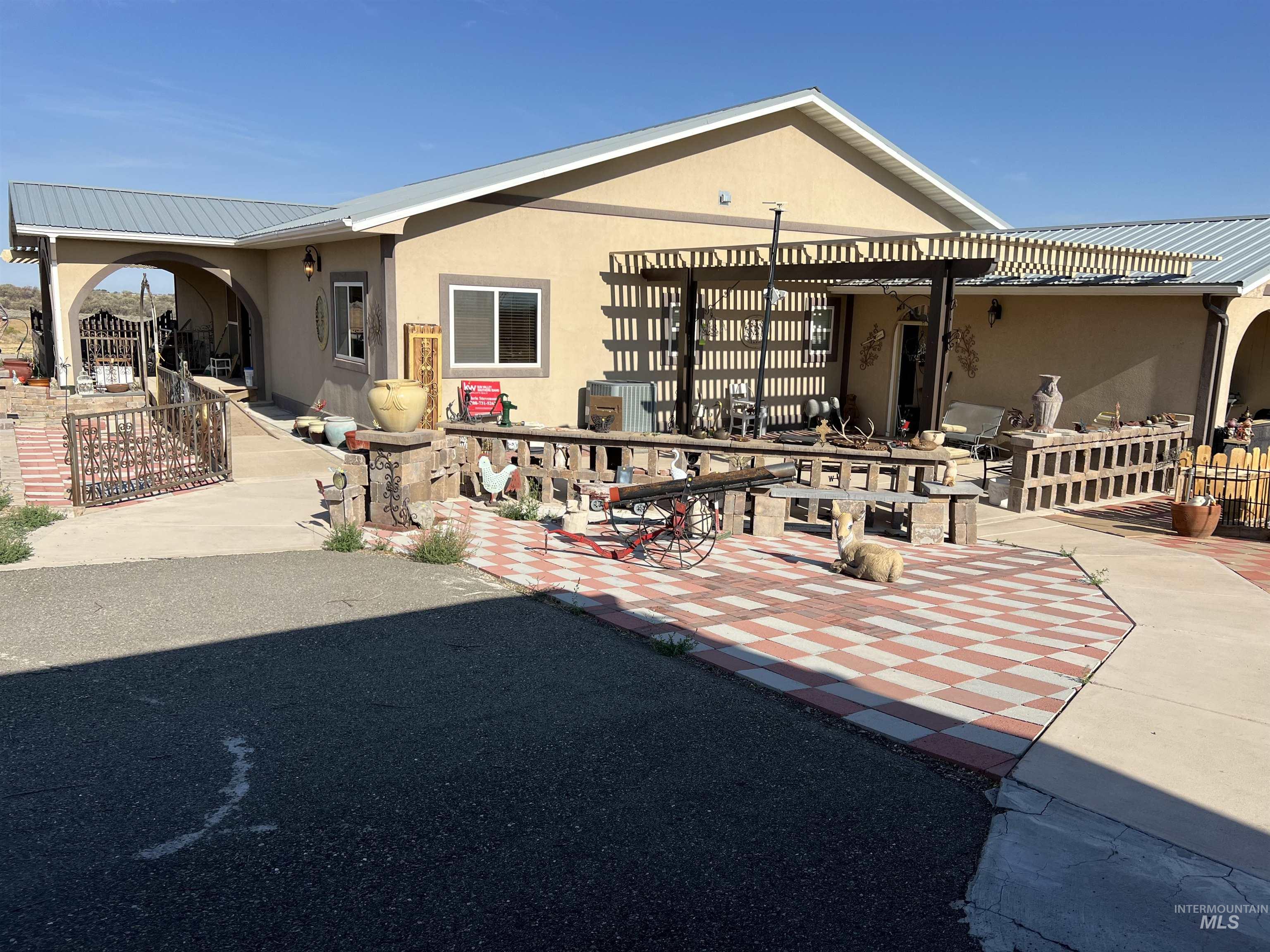 3248 N 2800 East, Twin Falls, Idaho 83301, 4 Bedrooms, 3 Bathrooms, Residential For Sale, Price $749,000, 98998743