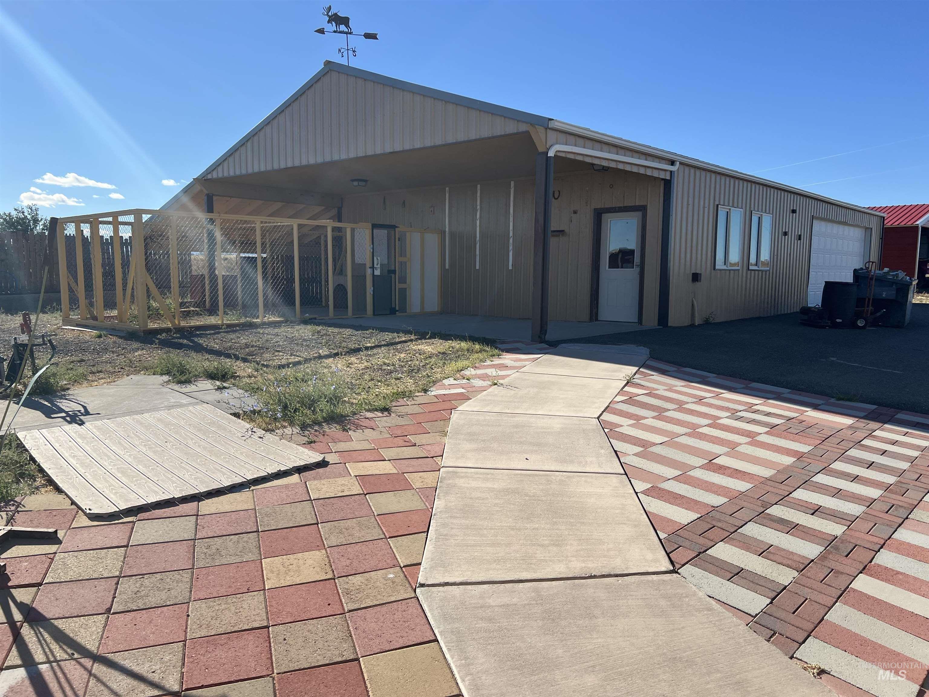 3248 N 2800 East, Twin Falls, Idaho 83301, 4 Bedrooms, 3 Bathrooms, Residential For Sale, Price $749,000,MLS 98998743