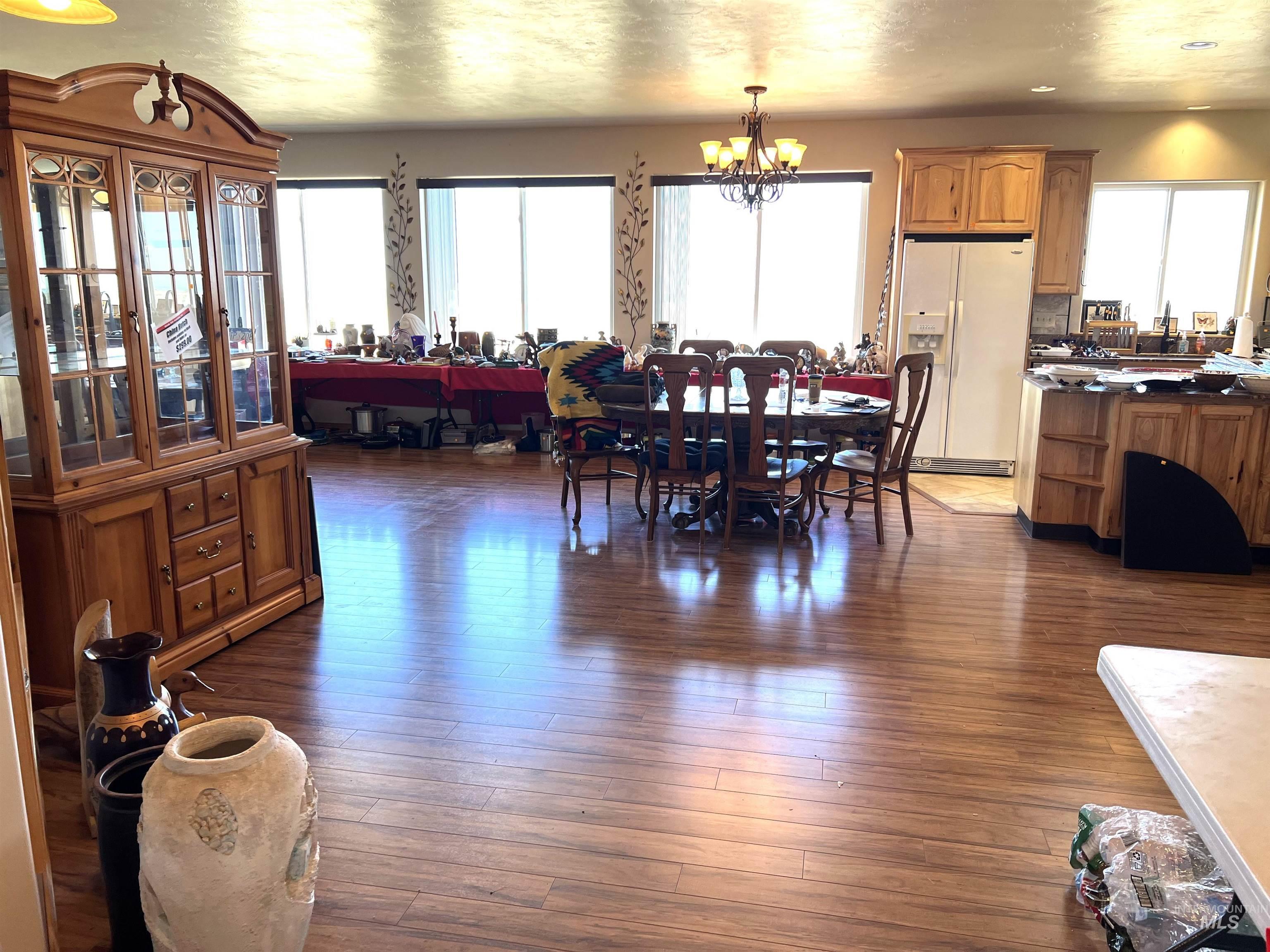3248 N 2800 East, Twin Falls, Idaho 83301, 4 Bedrooms, 3 Bathrooms, Residential For Sale, Price $749,000, 98998743
