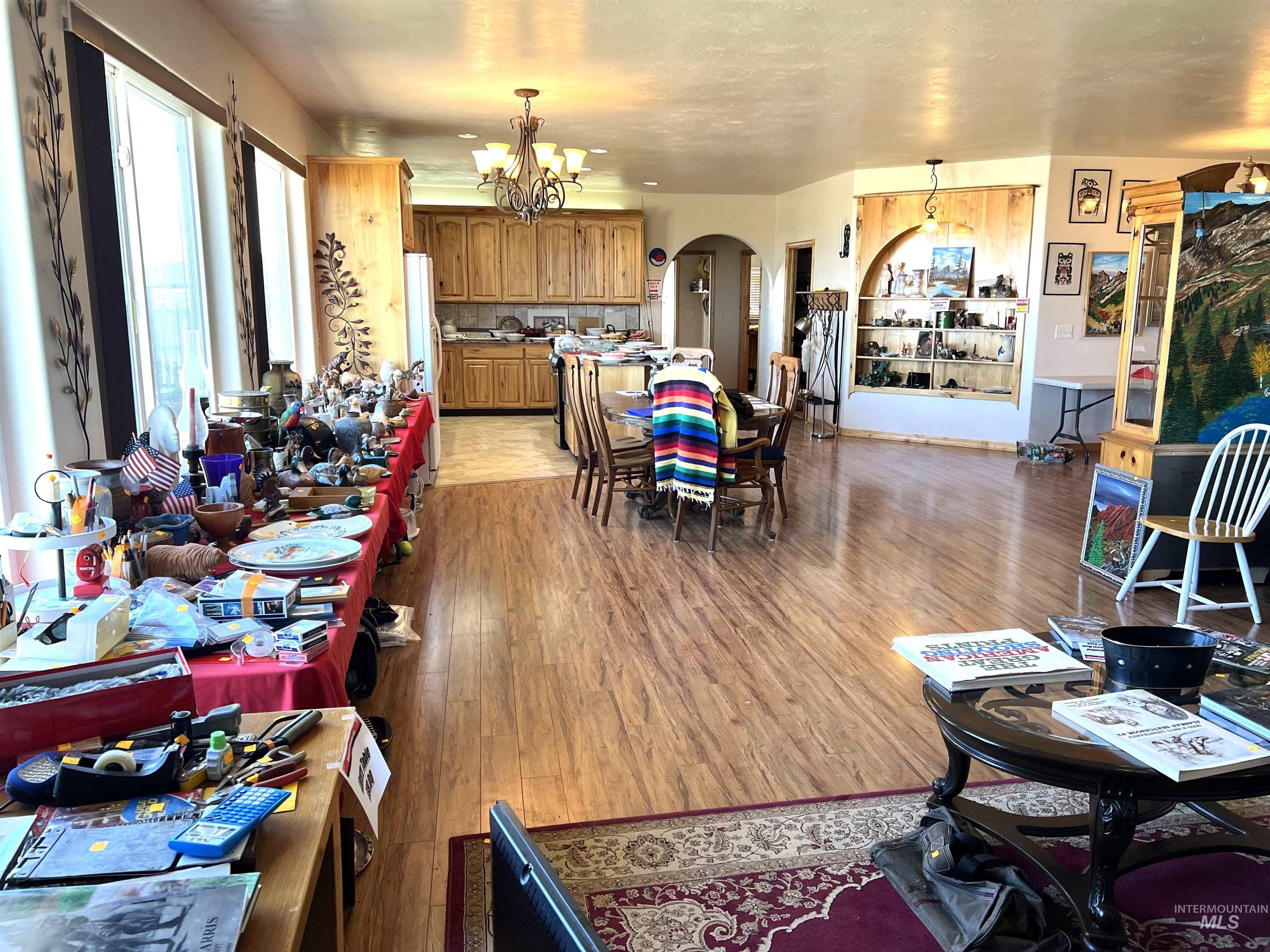 3248 N 2800 East, Twin Falls, Idaho 83301, 4 Bedrooms, 3 Bathrooms, Residential For Sale, Price $749,000, 98998743