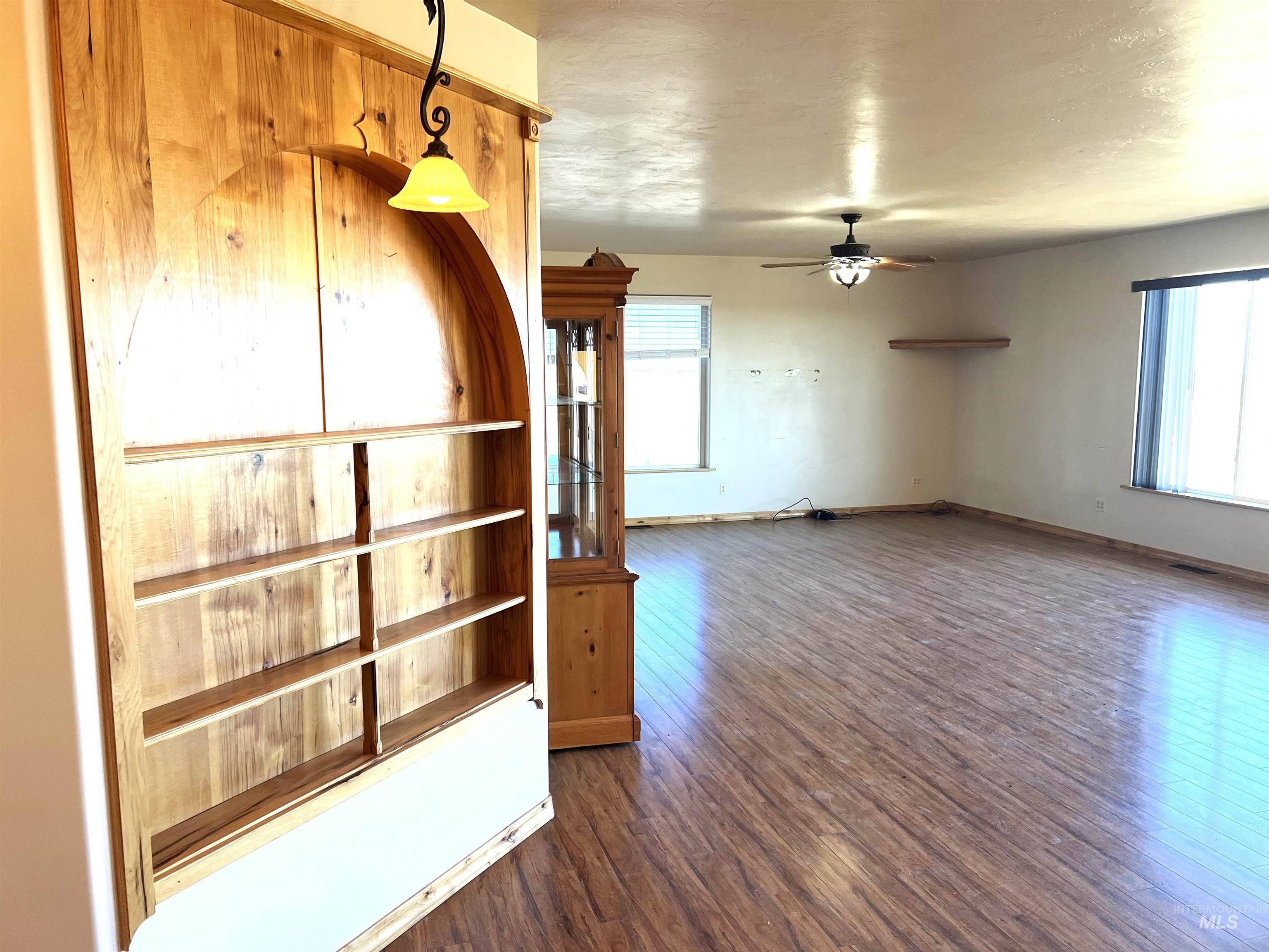 3248 N 2800 East, Twin Falls, Idaho 83301, 4 Bedrooms, 3 Bathrooms, Residential For Sale, Price $749,000,MLS 98998743