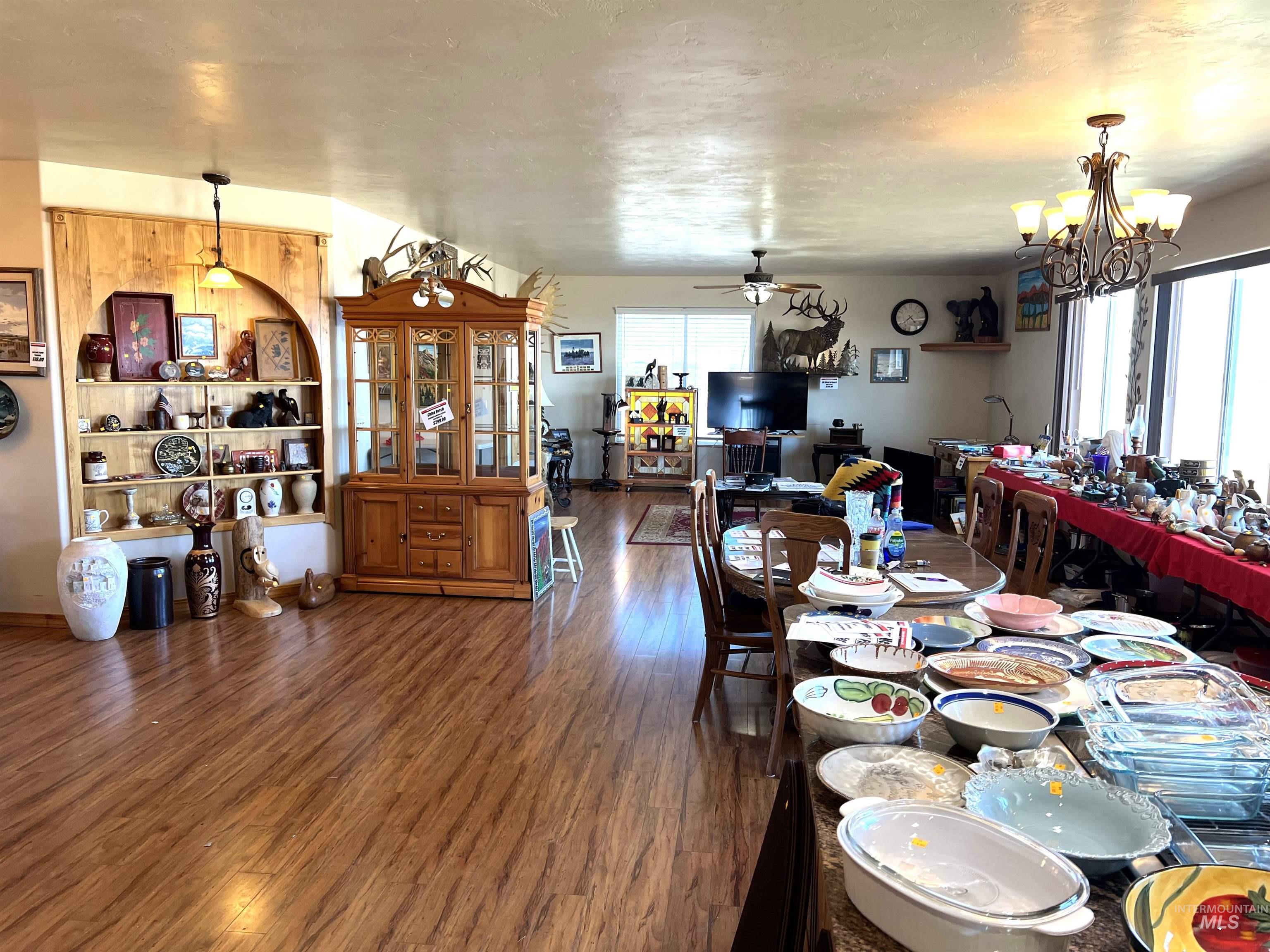 3248 N 2800 East, Twin Falls, Idaho 83301, 4 Bedrooms, 3 Bathrooms, Residential For Sale, Price $749,000, 98998743