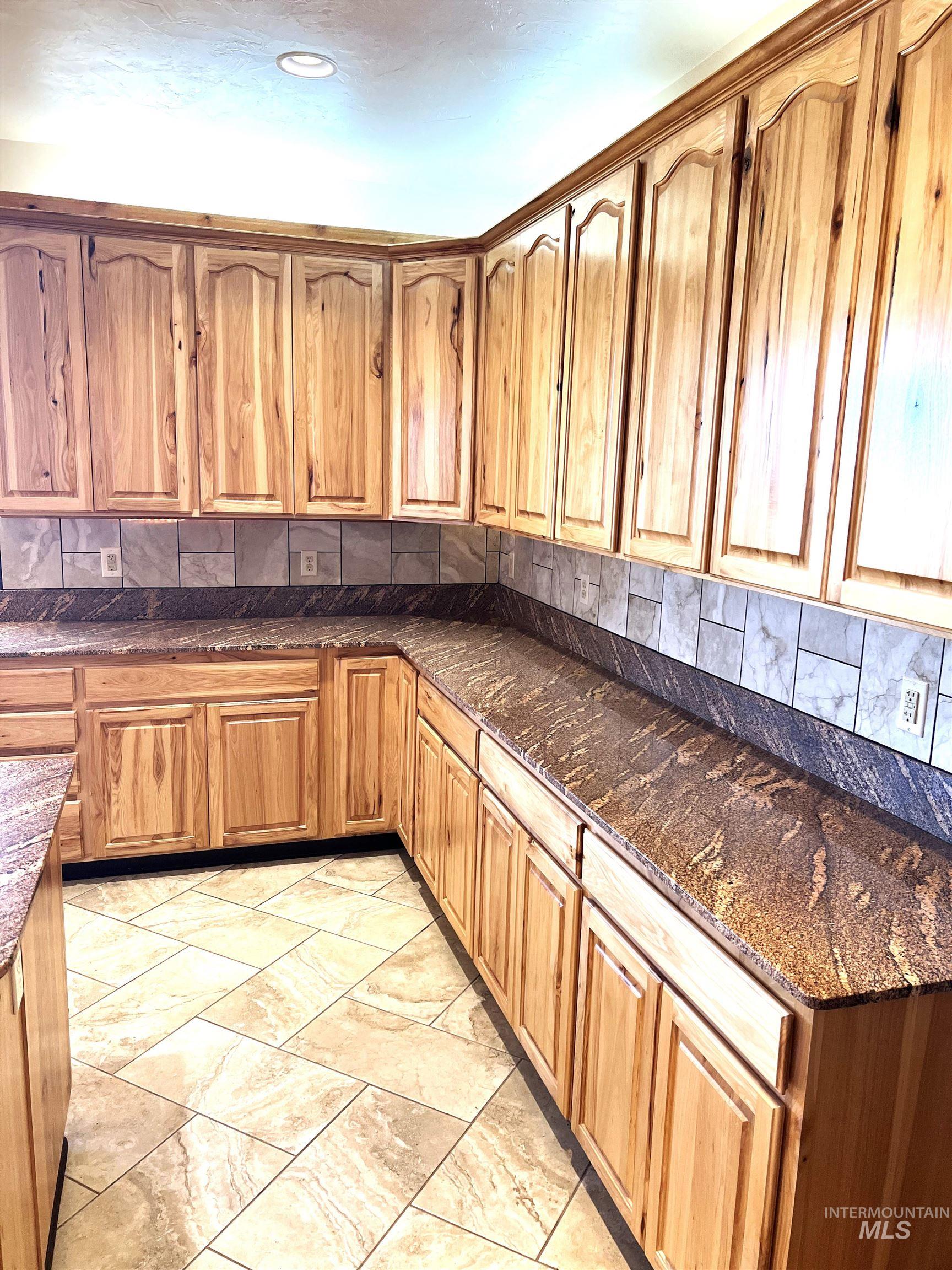 3248 N 2800 East, Twin Falls, Idaho 83301, 4 Bedrooms, 3 Bathrooms, Residential For Sale, Price $749,000,MLS 98998743