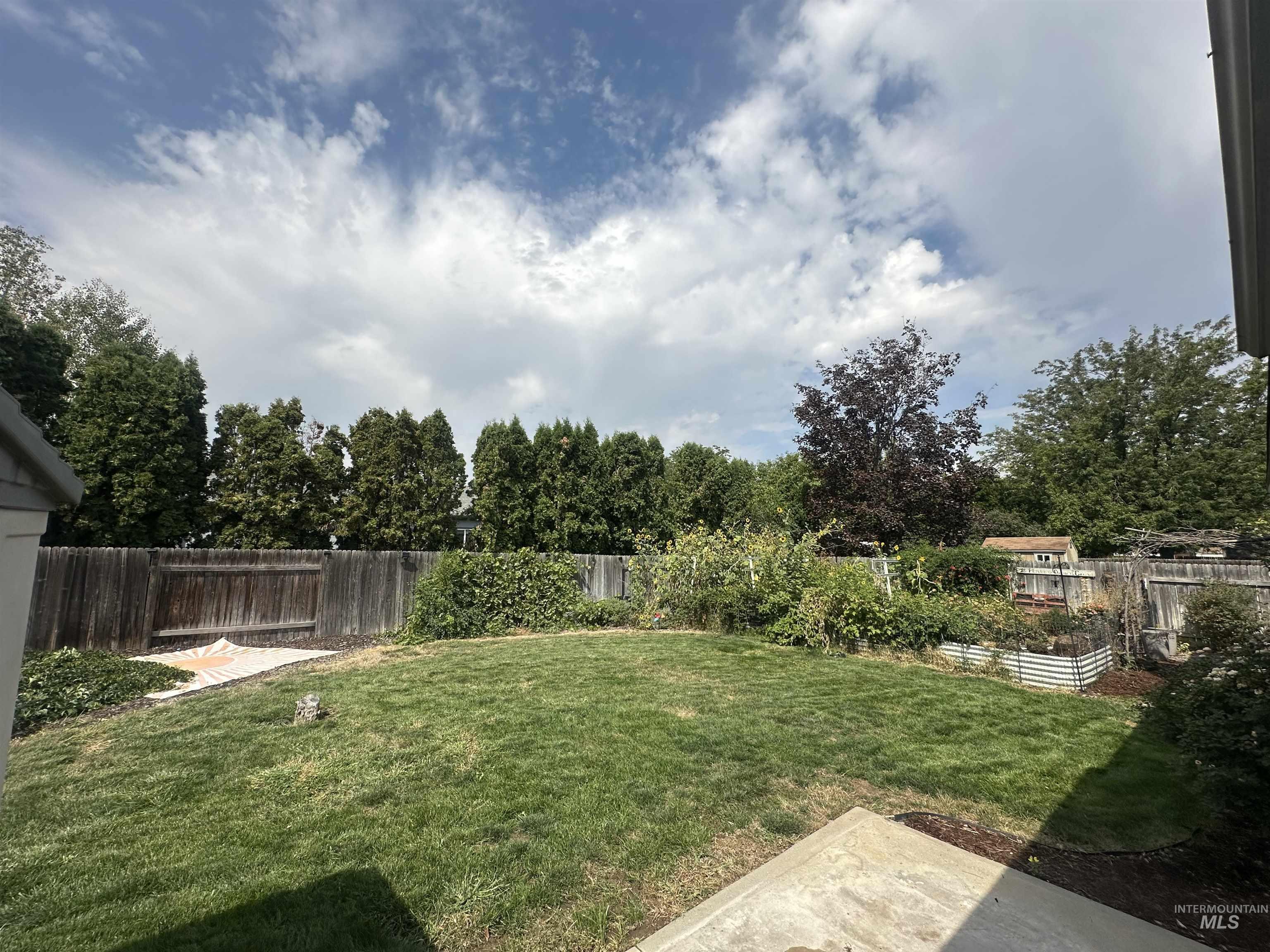 1997 E Gull Cove Pl, Meridian, Idaho 83642, 3 Bedrooms, 2 Bathrooms, Residential For Sale, Price $424,900, 98998744