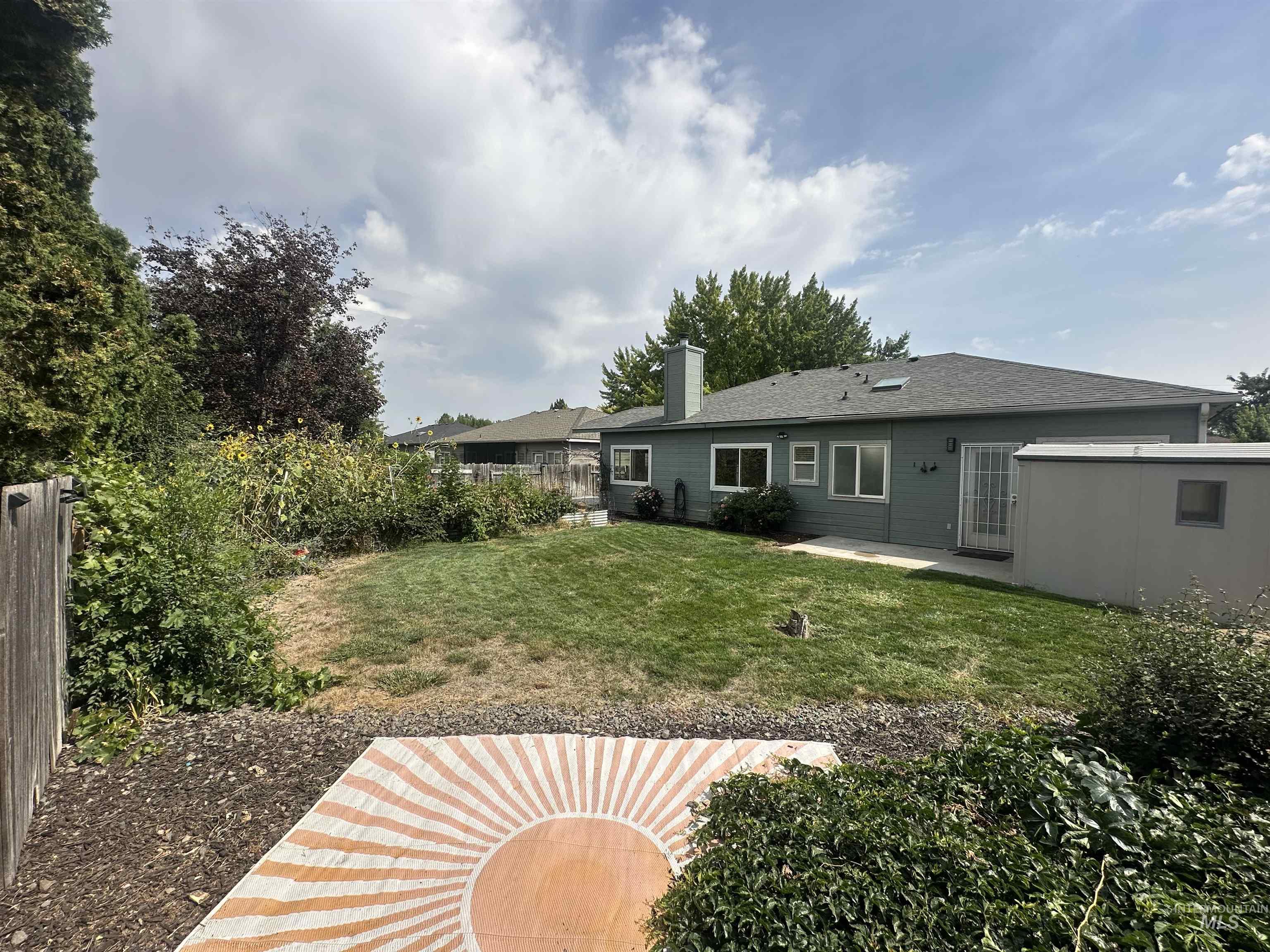 1997 E Gull Cove Pl, Meridian, Idaho 83642, 3 Bedrooms, 2 Bathrooms, Residential For Sale, Price $424,900, 98998744