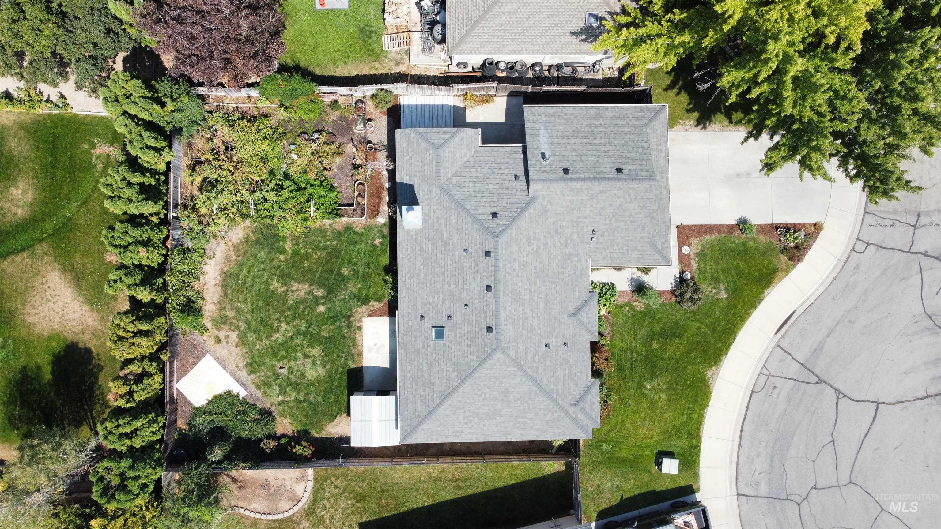 1997 E Gull Cove Pl, Meridian, Idaho 83642, 3 Bedrooms, 2 Bathrooms, Residential For Sale, Price $424,900, 98998744
