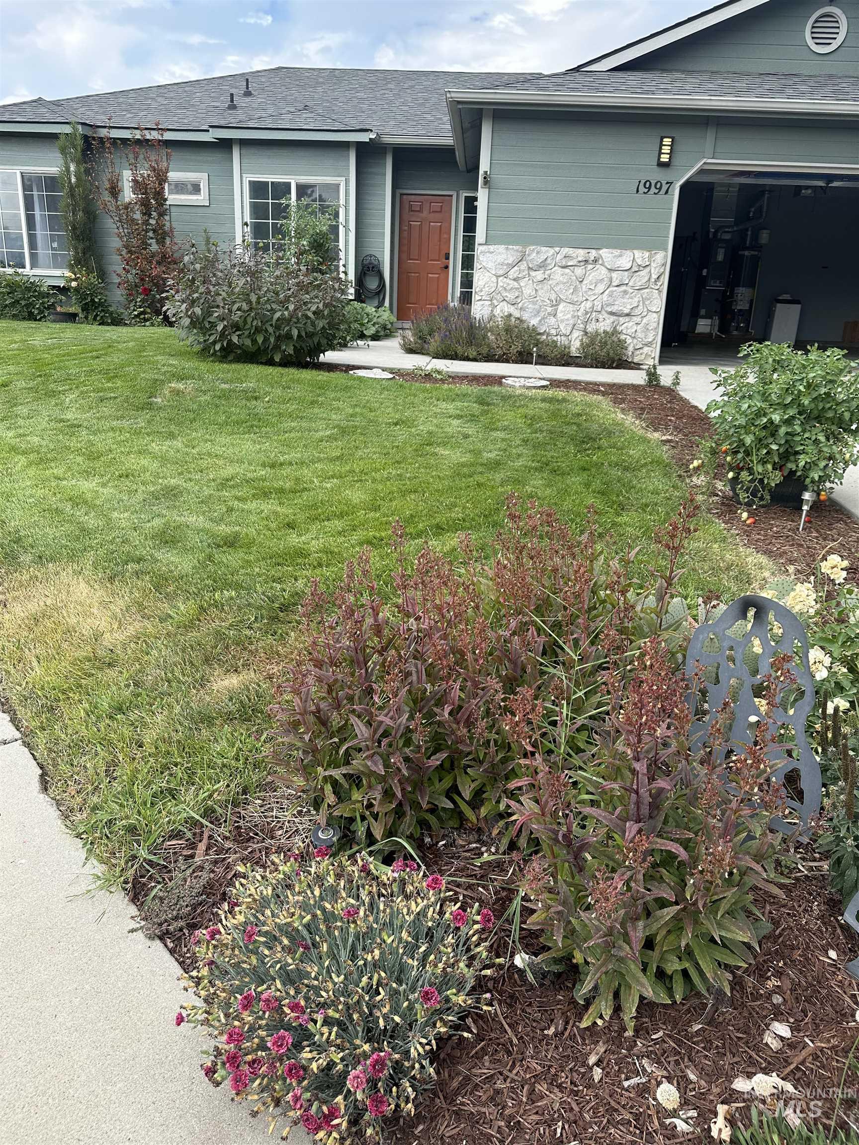 1997 E Gull Cove Pl, Meridian, Idaho 83642, 3 Bedrooms, 2 Bathrooms, Residential For Sale, Price $424,900, 98998744