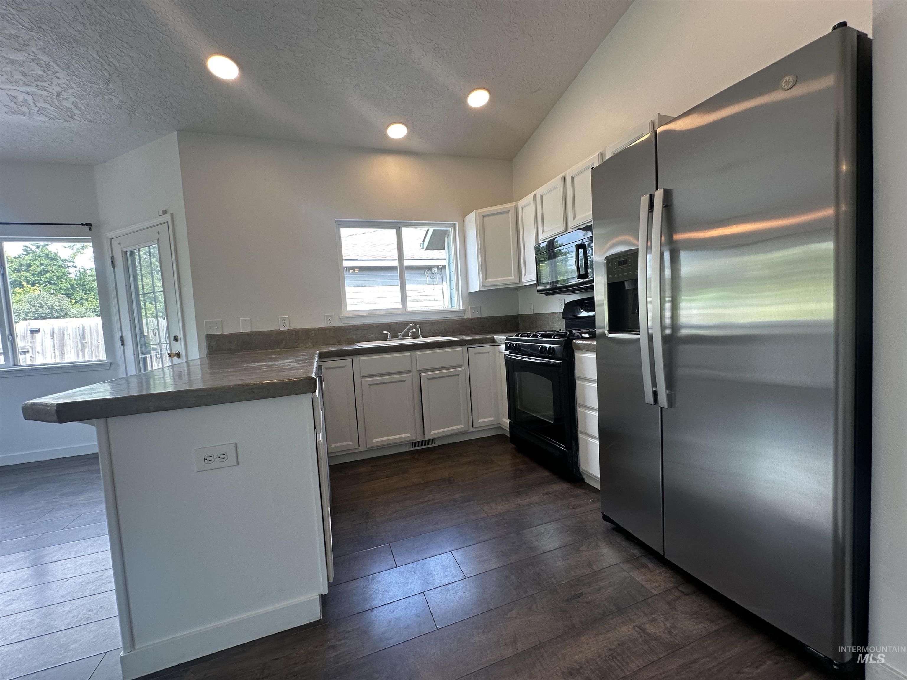 1997 E Gull Cove Pl, Meridian, Idaho 83642, 3 Bedrooms, 2 Bathrooms, Residential For Sale, Price $424,900, 98998744