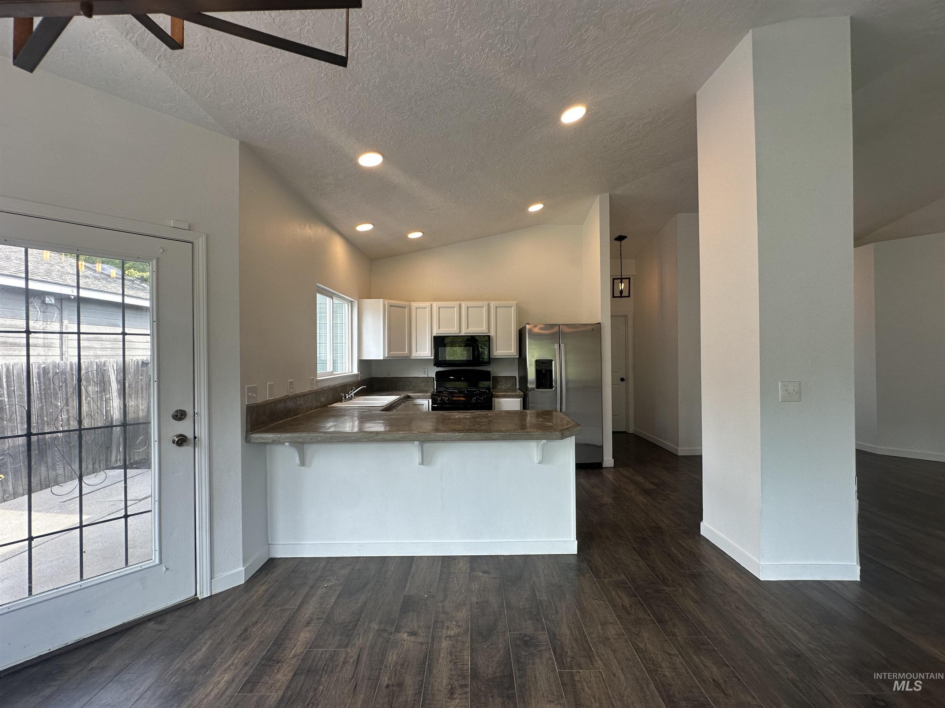 1997 E Gull Cove Pl, Meridian, Idaho 83642, 3 Bedrooms, 2 Bathrooms, Residential For Sale, Price $424,900, 98998744