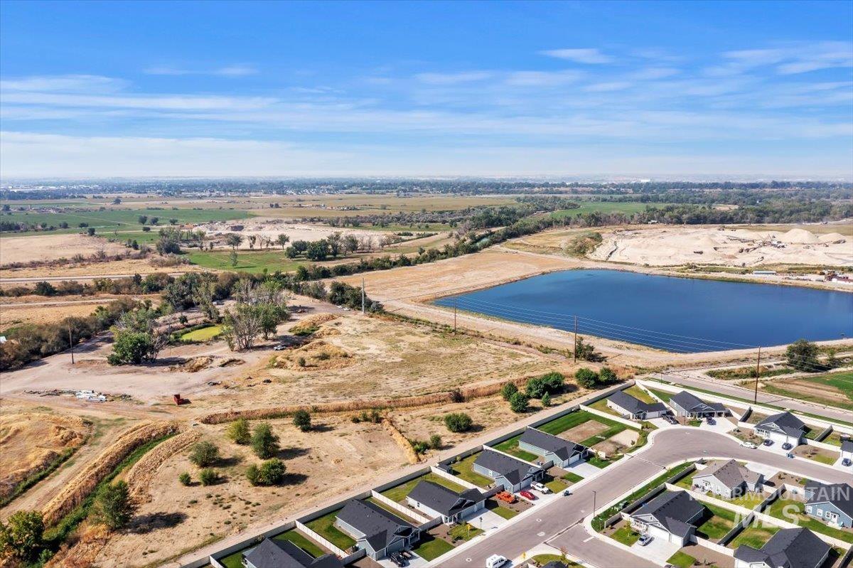 889 Education Street, Middleton, Idaho 83644, 3 Bedrooms, 2 Bathrooms, Residential For Sale, Price $399,900, 98998746