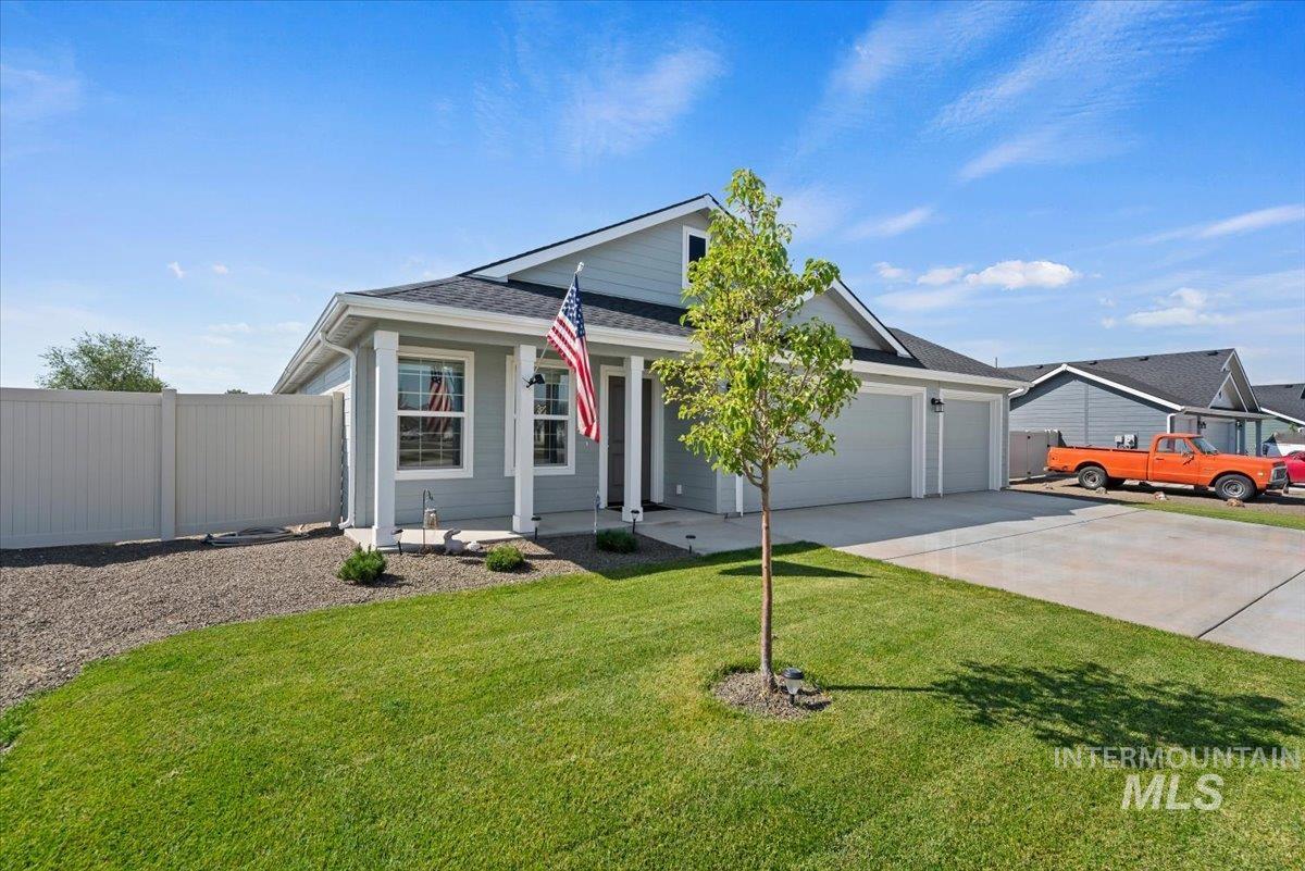 889 Education Street, Middleton, Idaho 83644, 3 Bedrooms, 2 Bathrooms, Residential For Sale, Price $399,900, 98998746