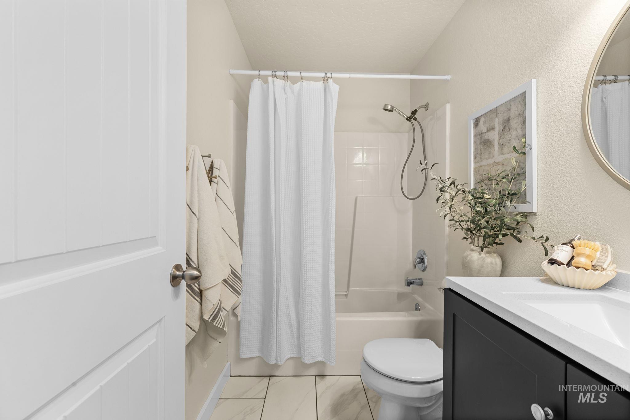 10570 Gossamer Ct, Nampa, Idaho 83687, 3 Bedrooms, 2 Bathrooms, Residential For Sale, Price $375,000, 98998747