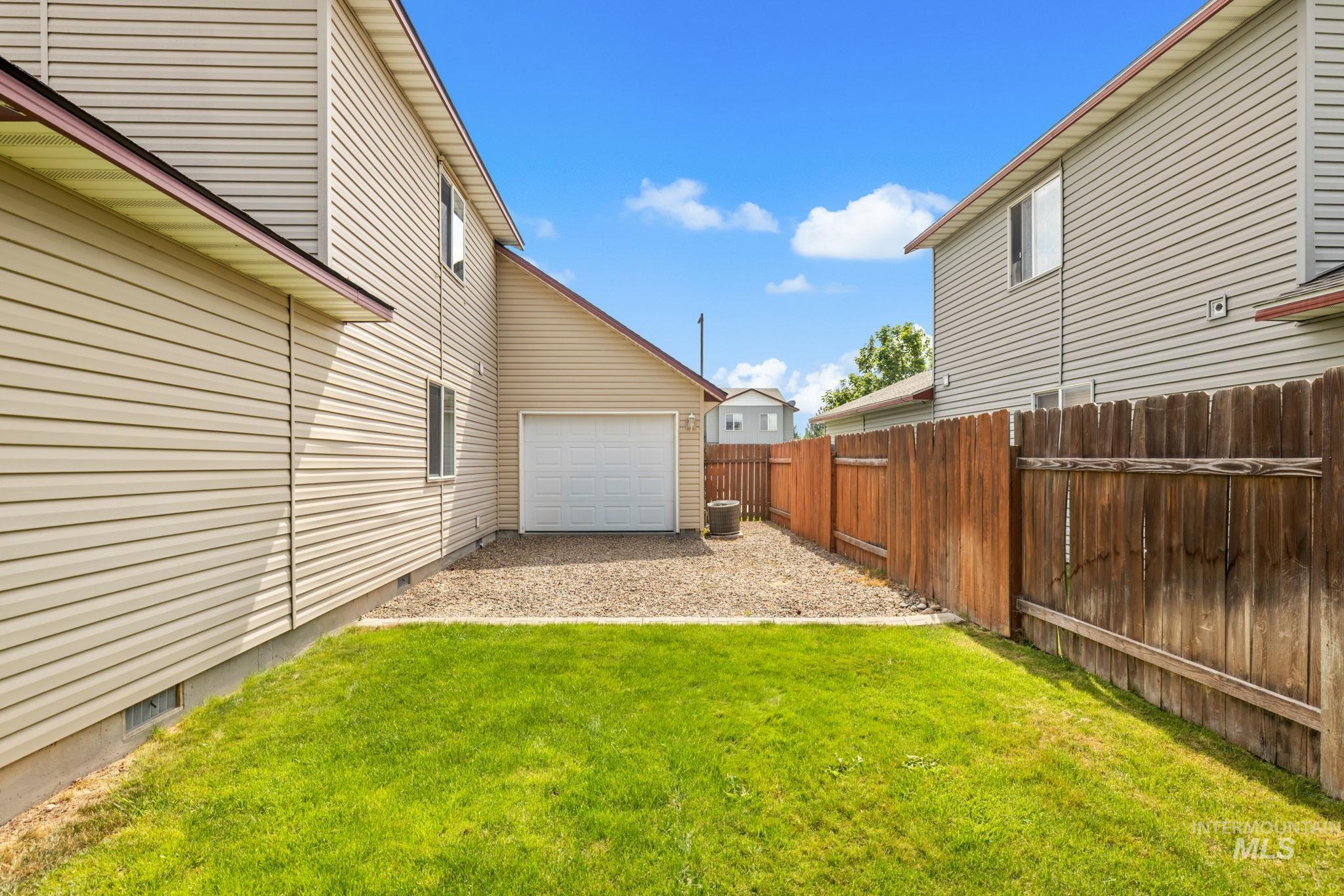 10570 Gossamer Ct, Nampa, Idaho 83687, 3 Bedrooms, 2 Bathrooms, Residential For Sale, Price $375,000, 98998747