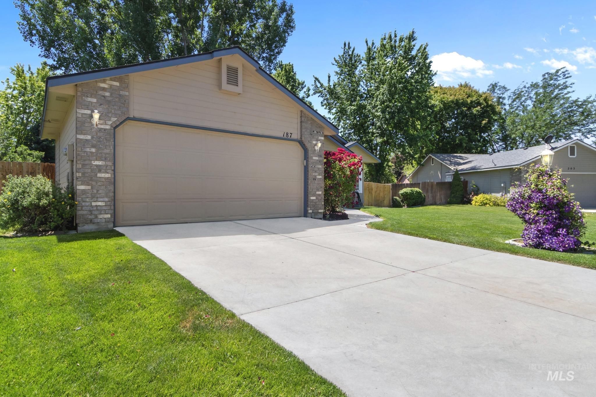 187 W Chrisfield Dr, Meridian, Idaho 83646, 3 Bedrooms, 2 Bathrooms, Residential For Sale, Price $429,900, 98998748