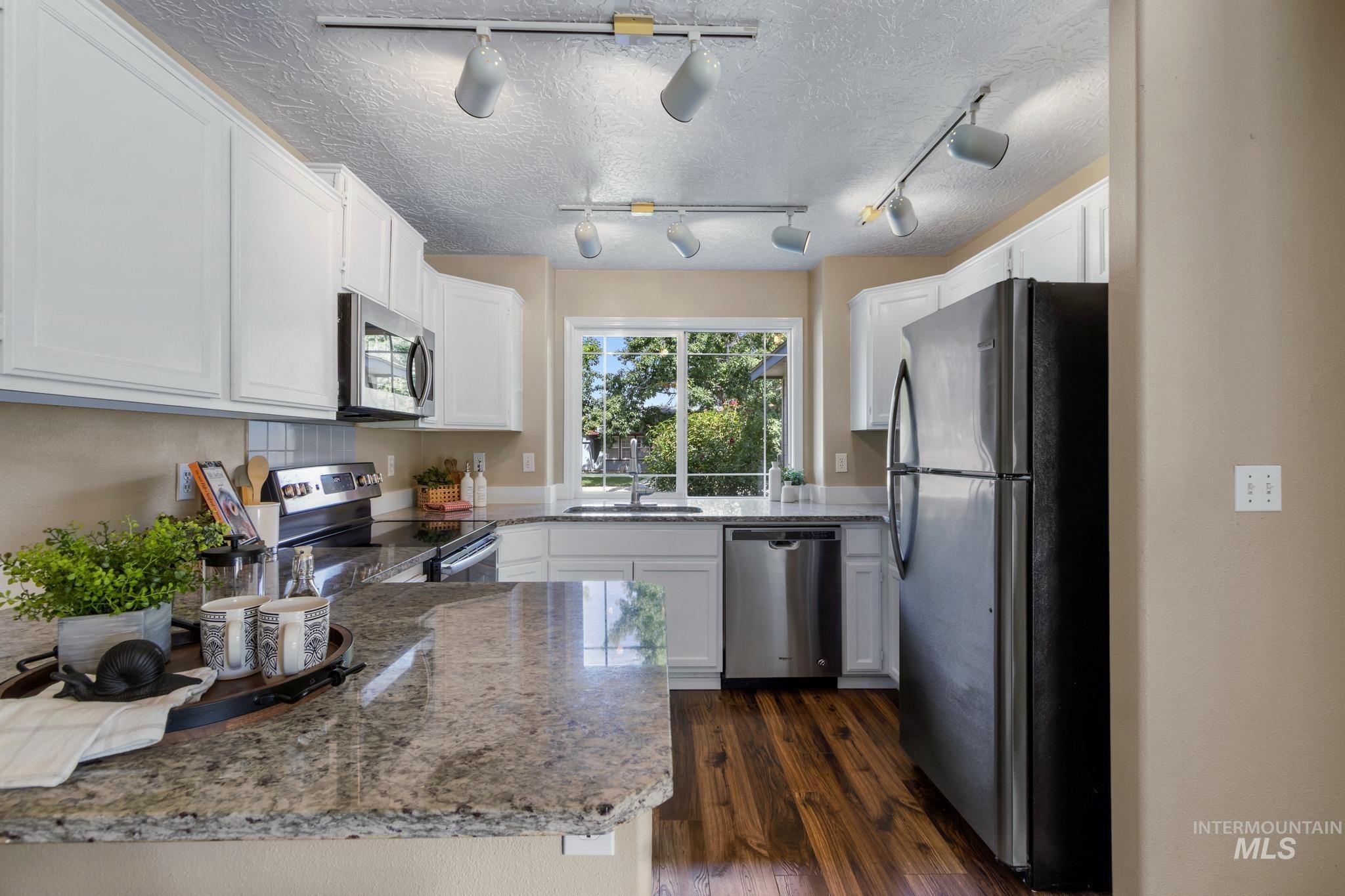 187 W Chrisfield Dr, Meridian, Idaho 83646, 3 Bedrooms, 2 Bathrooms, Residential For Sale, Price $429,900, 98998748