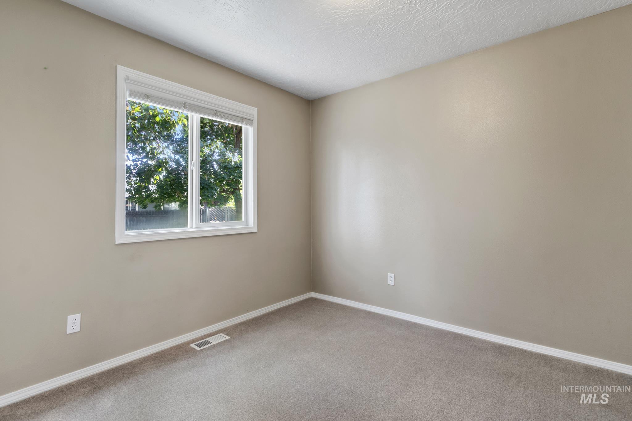 187 W Chrisfield Dr, Meridian, Idaho 83646, 3 Bedrooms, 2 Bathrooms, Residential For Sale, Price $429,900, 98998748