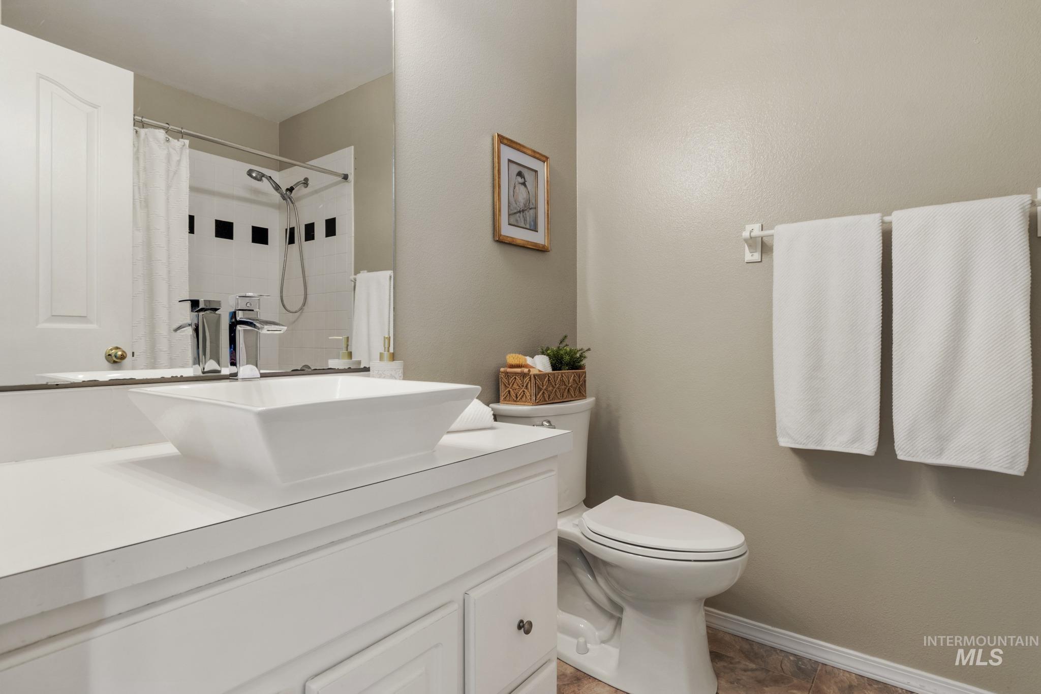 187 W Chrisfield Dr, Meridian, Idaho 83646, 3 Bedrooms, 2 Bathrooms, Residential For Sale, Price $429,900, 98998748