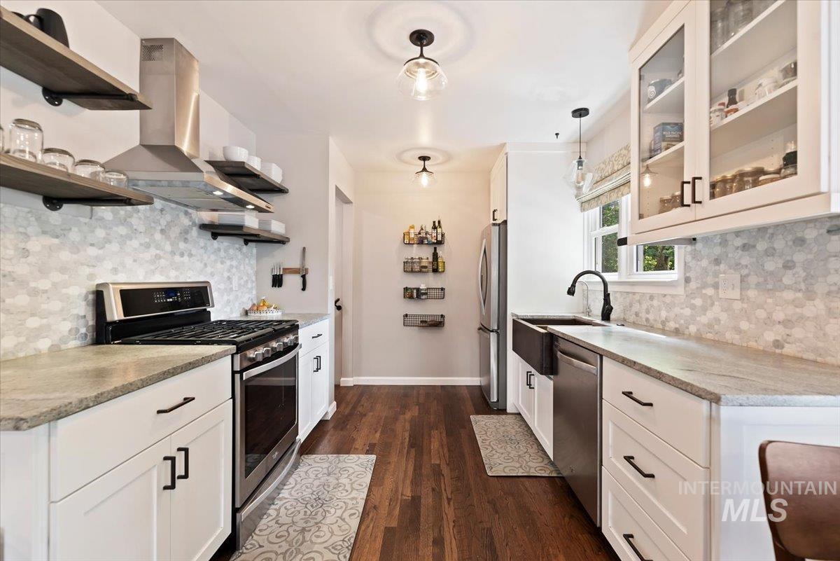 616 Brookdale Dr., Boise, Idaho 83712, 3 Bedrooms, 2 Bathrooms, Residential For Sale, Price $739,900, 98998751