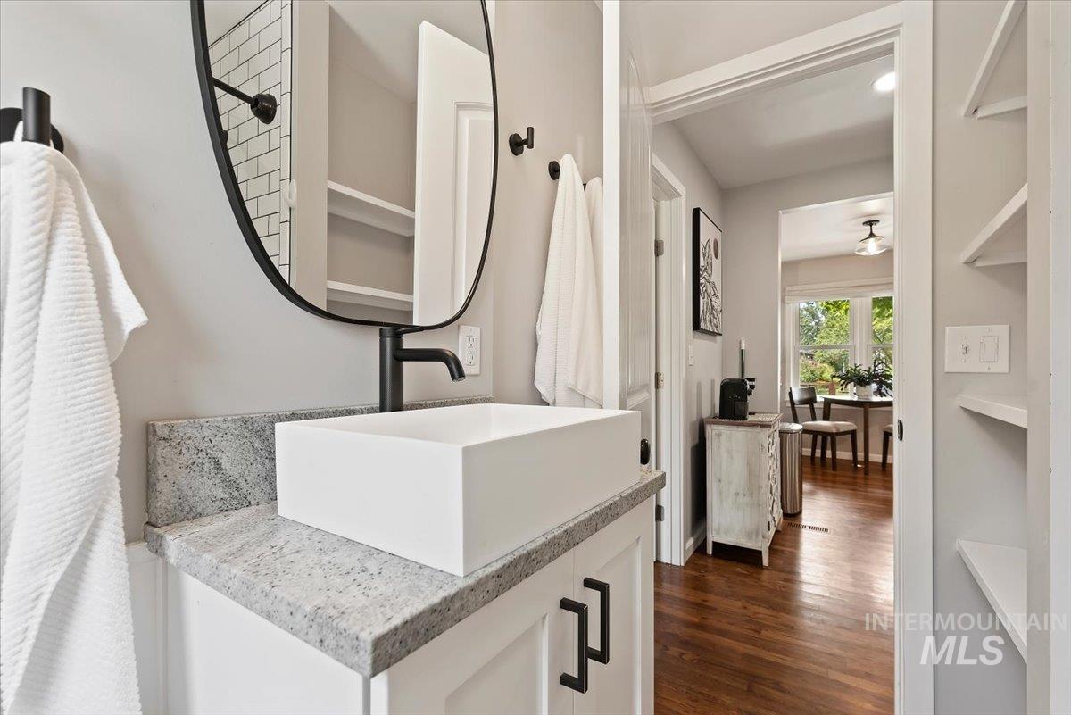 616 Brookdale Dr., Boise, Idaho 83712, 3 Bedrooms, 2 Bathrooms, Residential For Sale, Price $739,900, 98998751